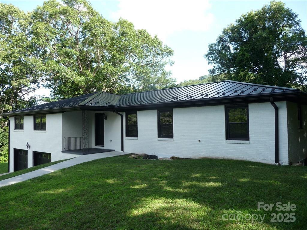 384 New River Heights 12 Property Photo 2