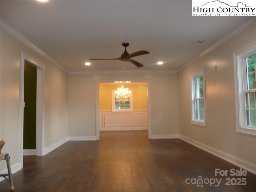 384 New River Heights 12 Property Photo 6