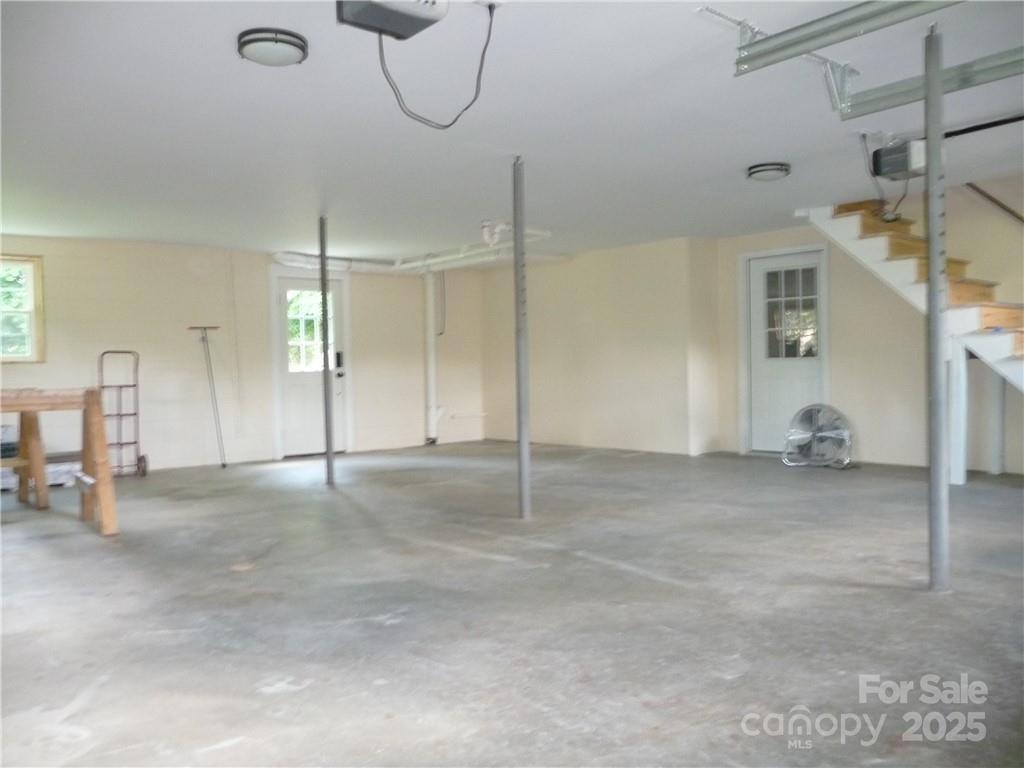384 New River Heights 12 Property Photo 23