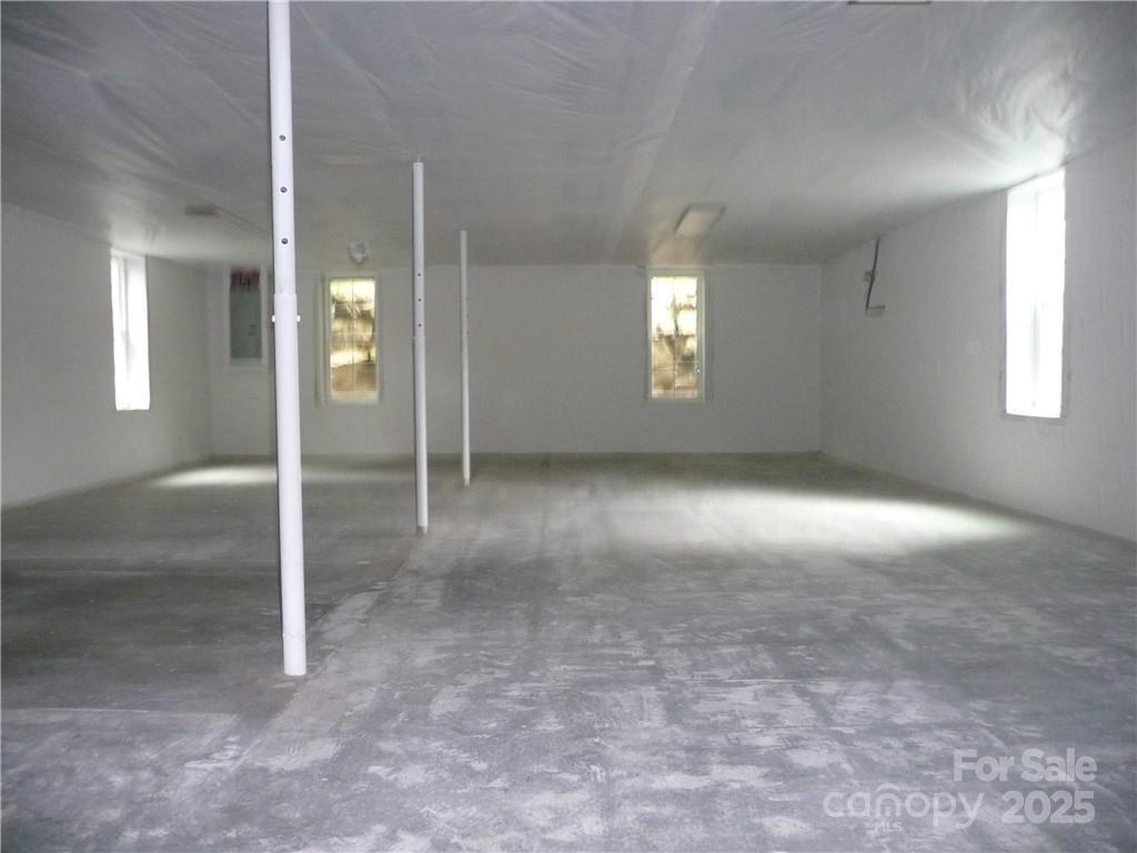 384 New River Heights 12 Property Photo 24