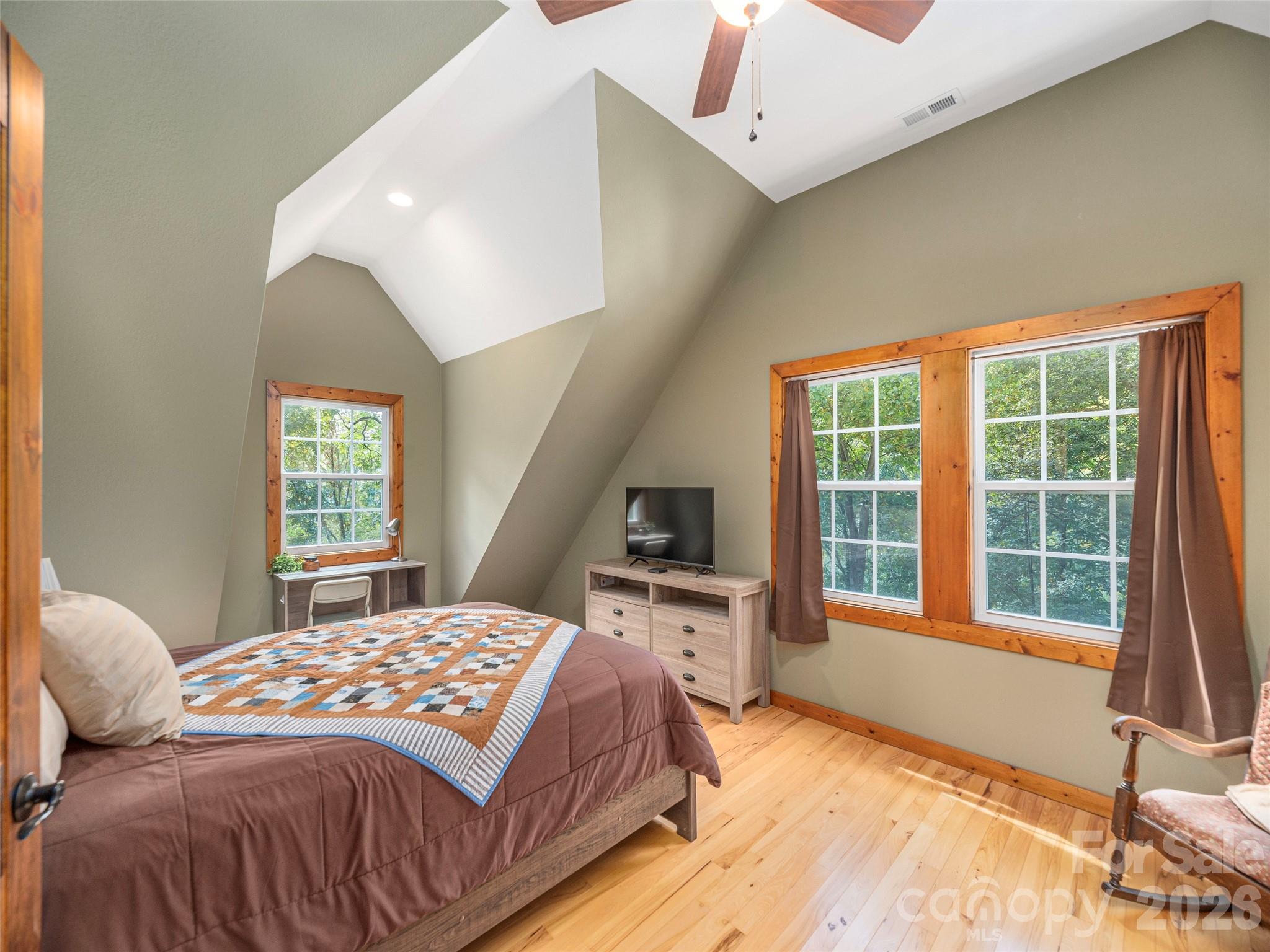 27 Little Roundtop Road Property Photo 23