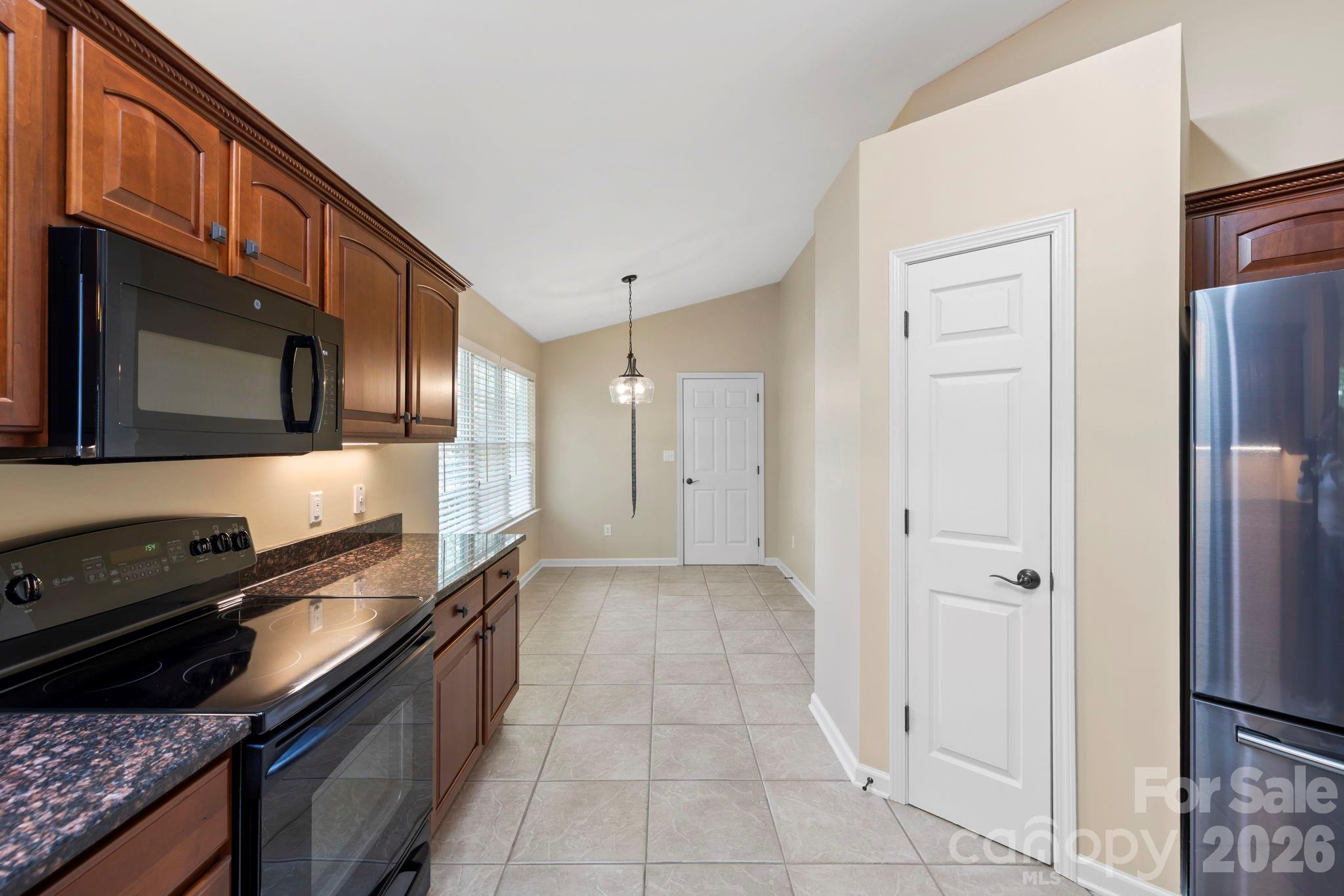 241 Fairway View Drive Property Photo 7