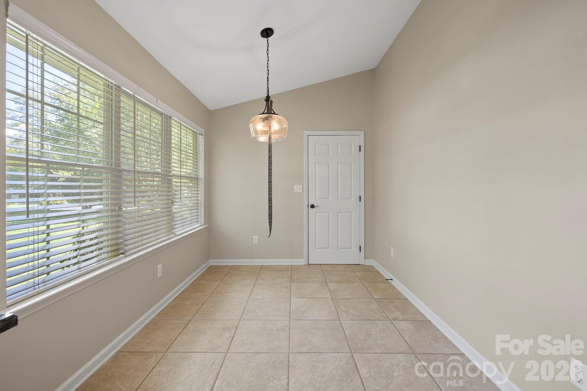 241 Fairway View Drive Property Photo 9