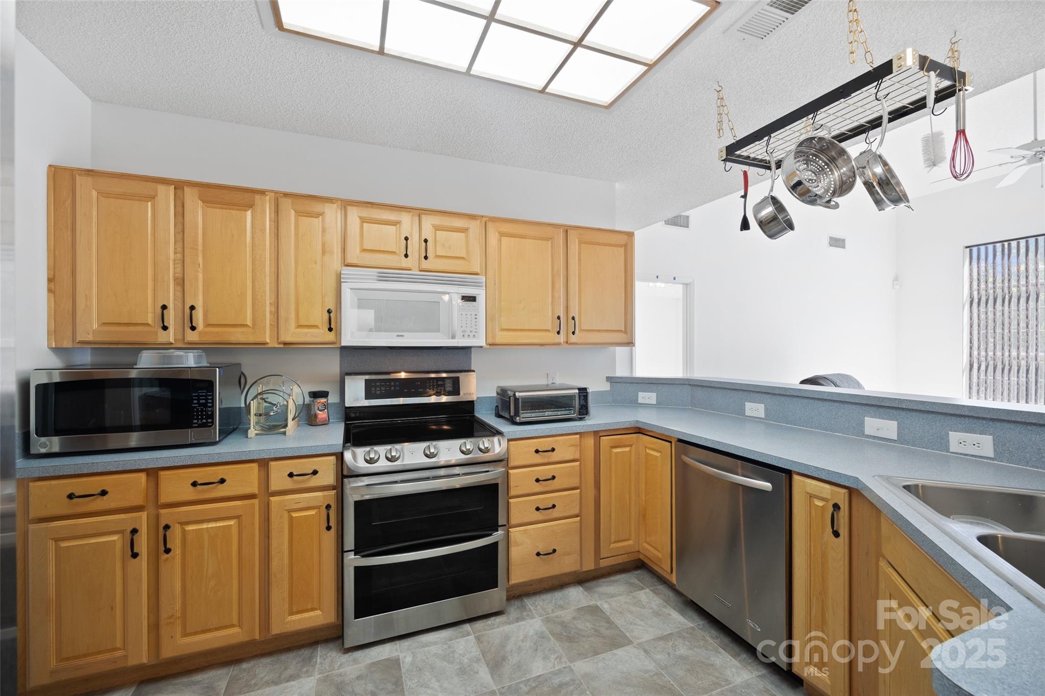 105 Lyman Oak Court Property Photo 7