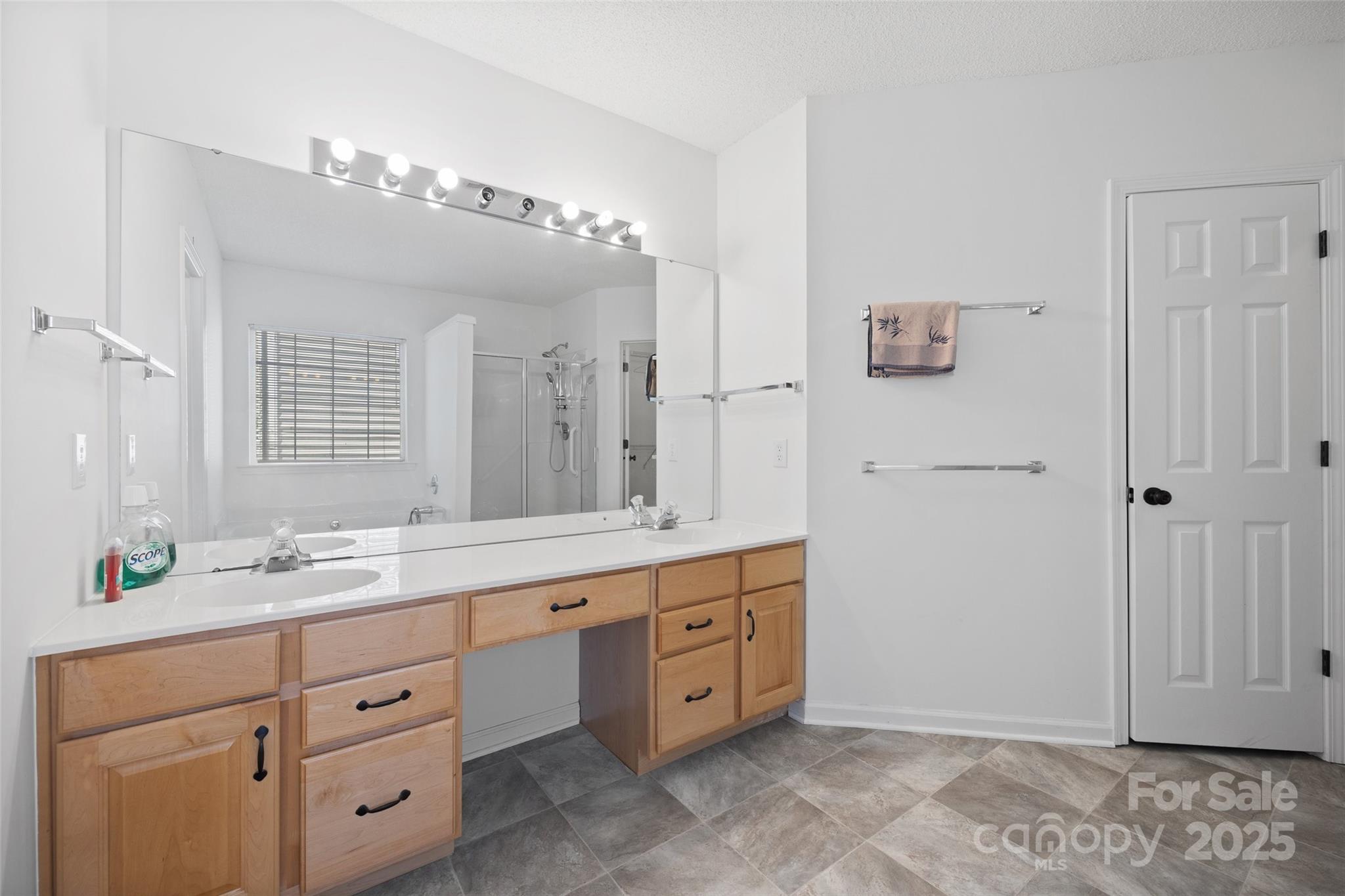 105 Lyman Oak Court Property Photo 18