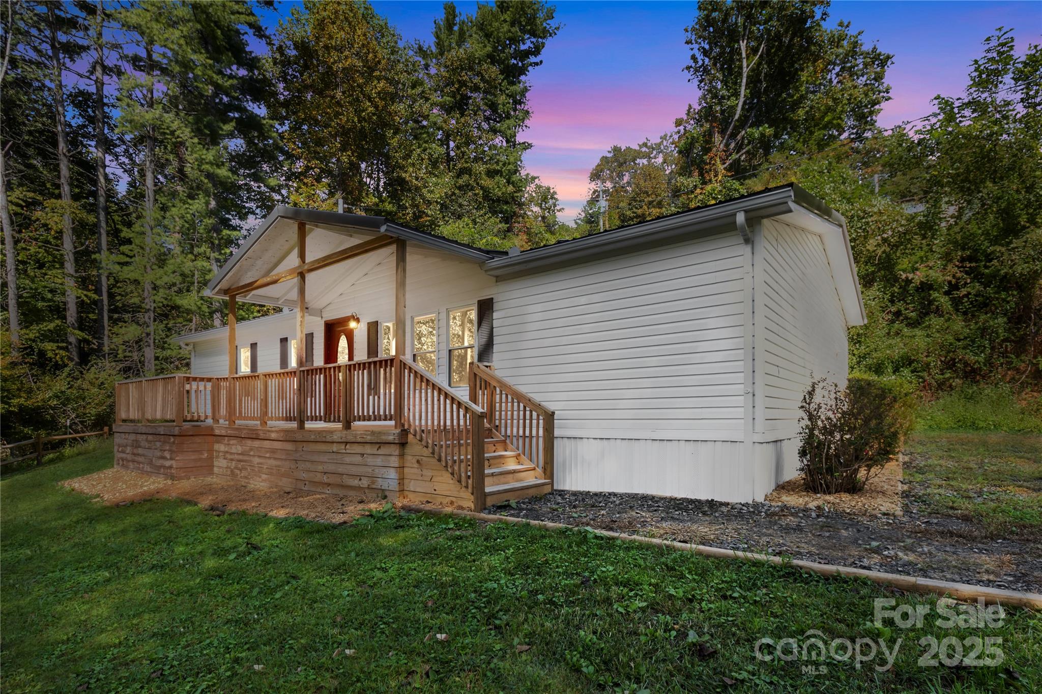 1050 Wyatt Town Road Property Photo 1