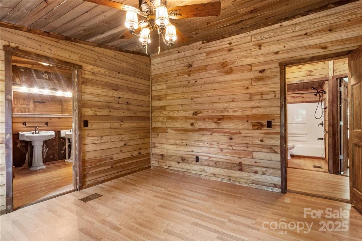 1050 Wyatt Town Road Property Photo 18