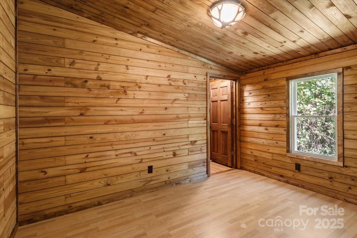 1050 Wyatt Town Road Property Photo 25