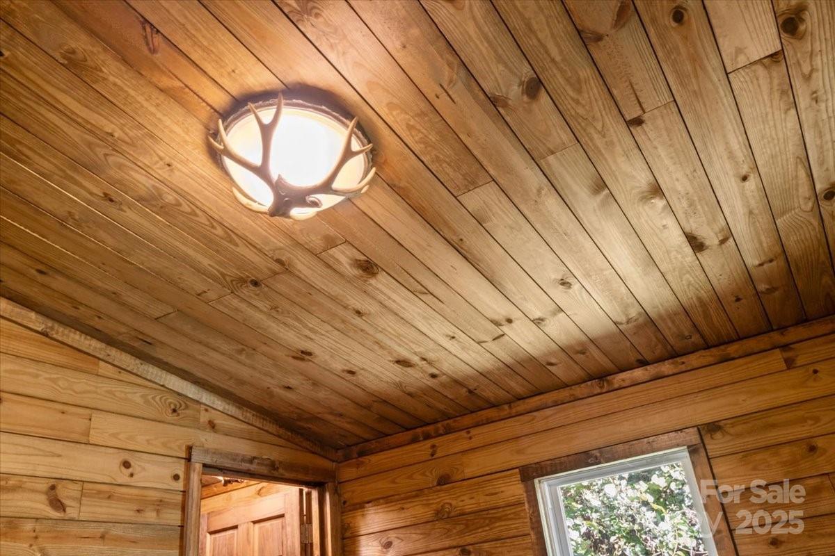 1050 Wyatt Town Road Property Photo 26