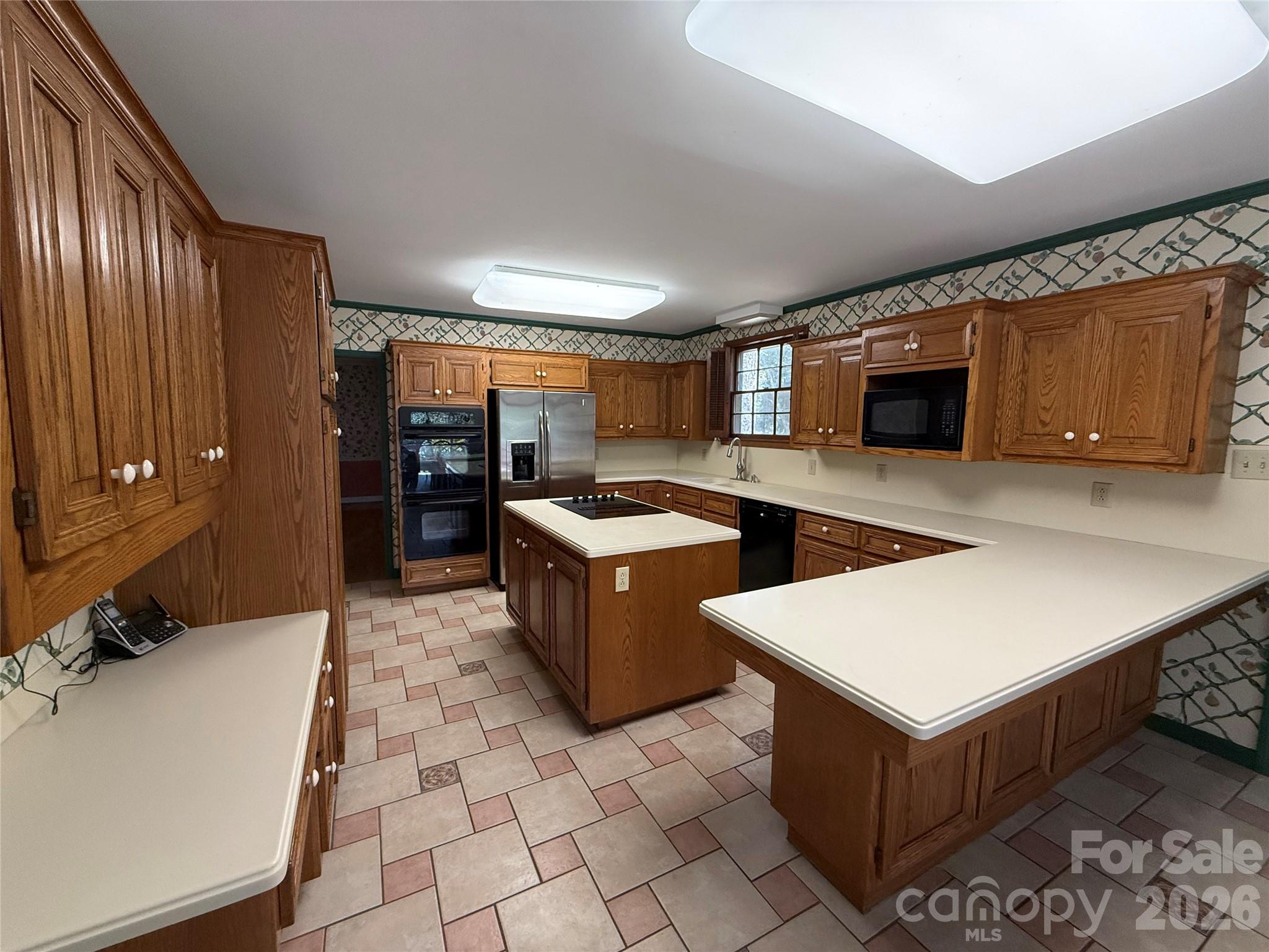 1437 Westmoreland Drive Property Photo 9
