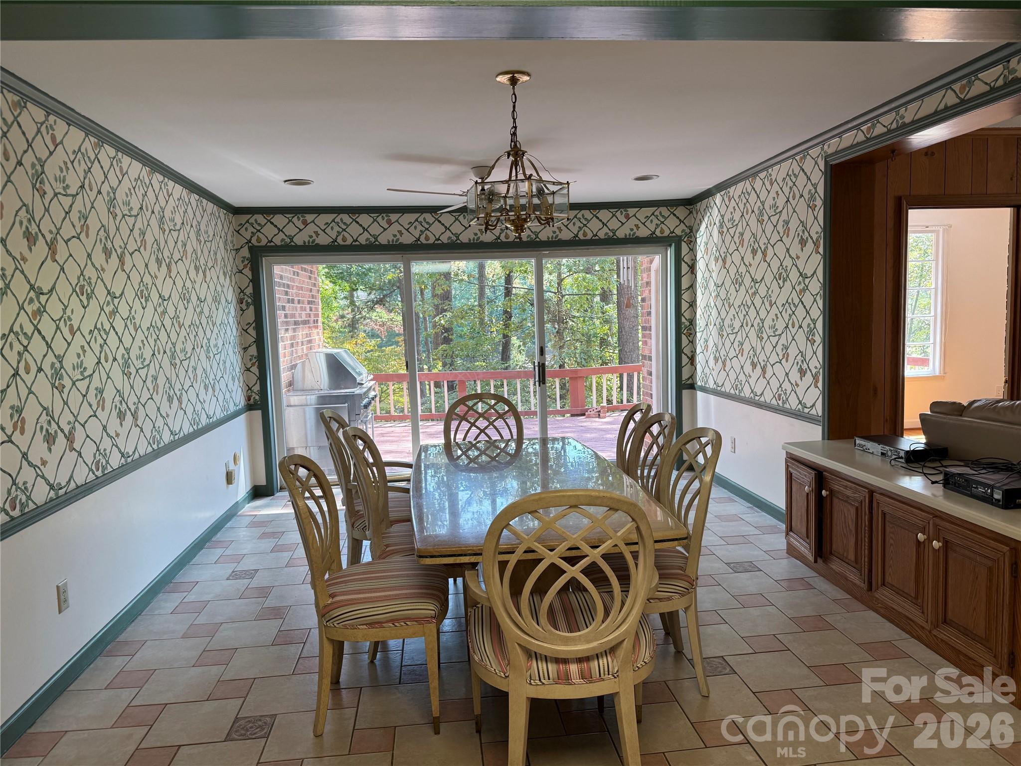 1437 Westmoreland Drive Property Photo 11