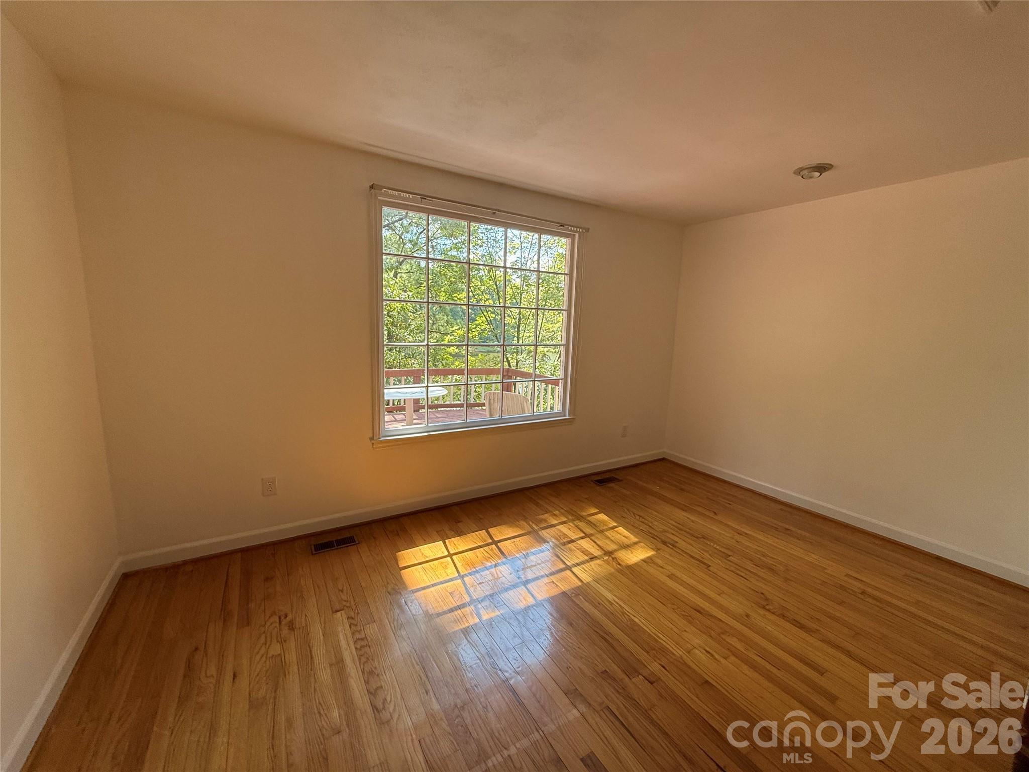 1437 Westmoreland Drive Property Photo 13