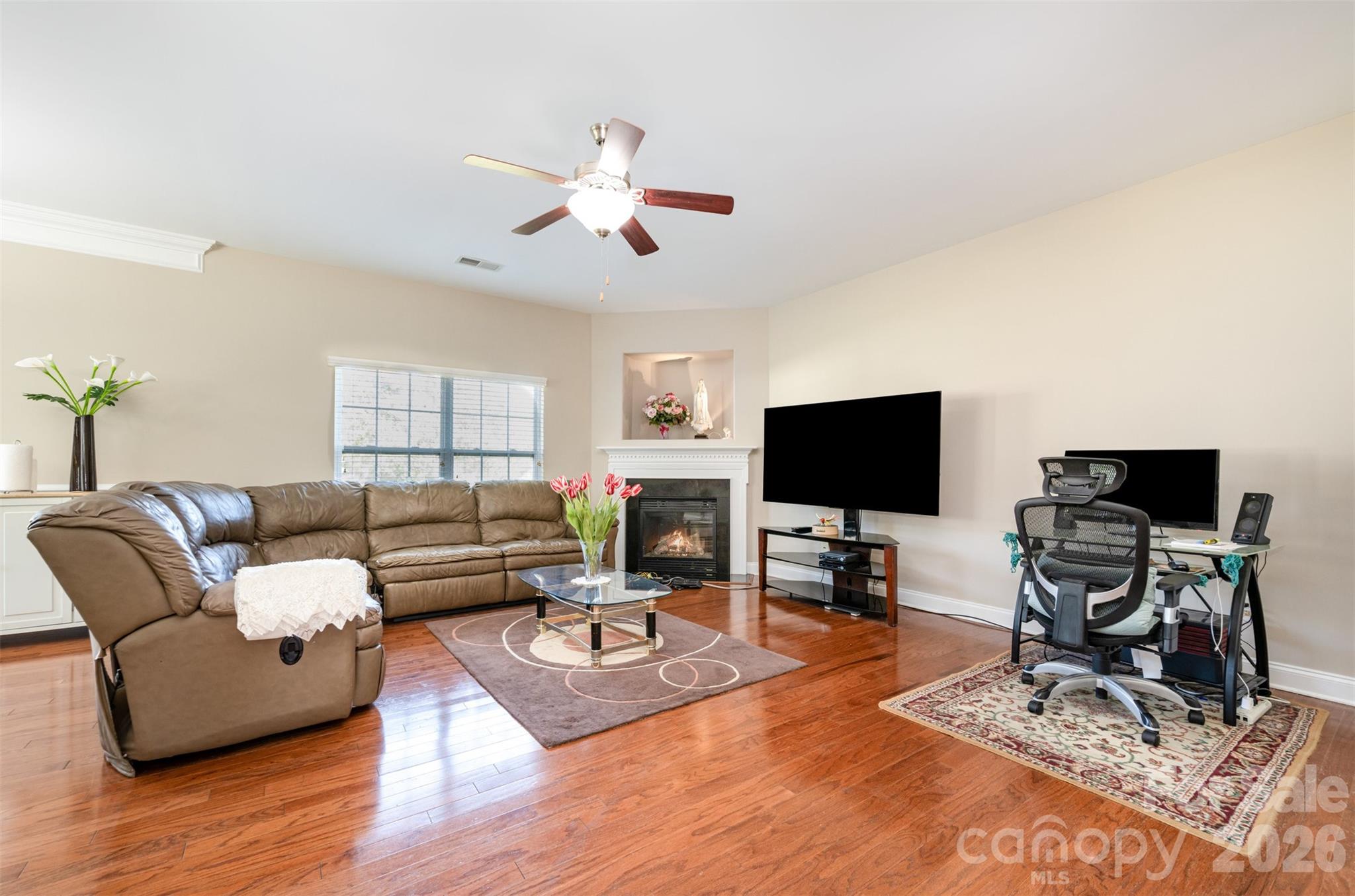 14725 Vaughan Drive Property Photo 7