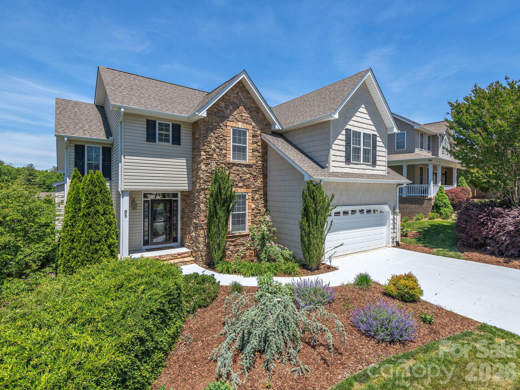 95 Driftstone Circle Property Photo 1