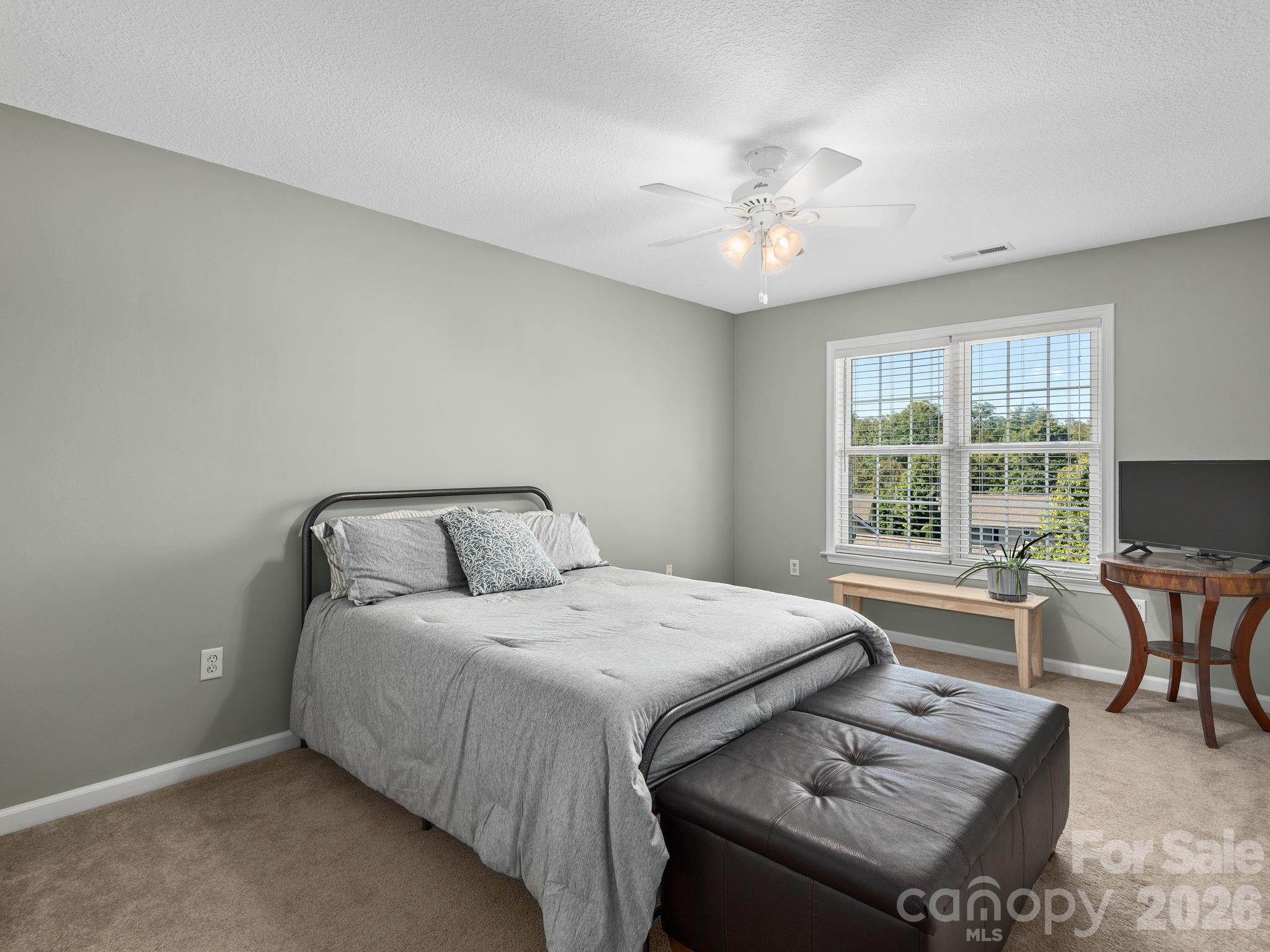 95 Driftstone Circle Property Photo 28