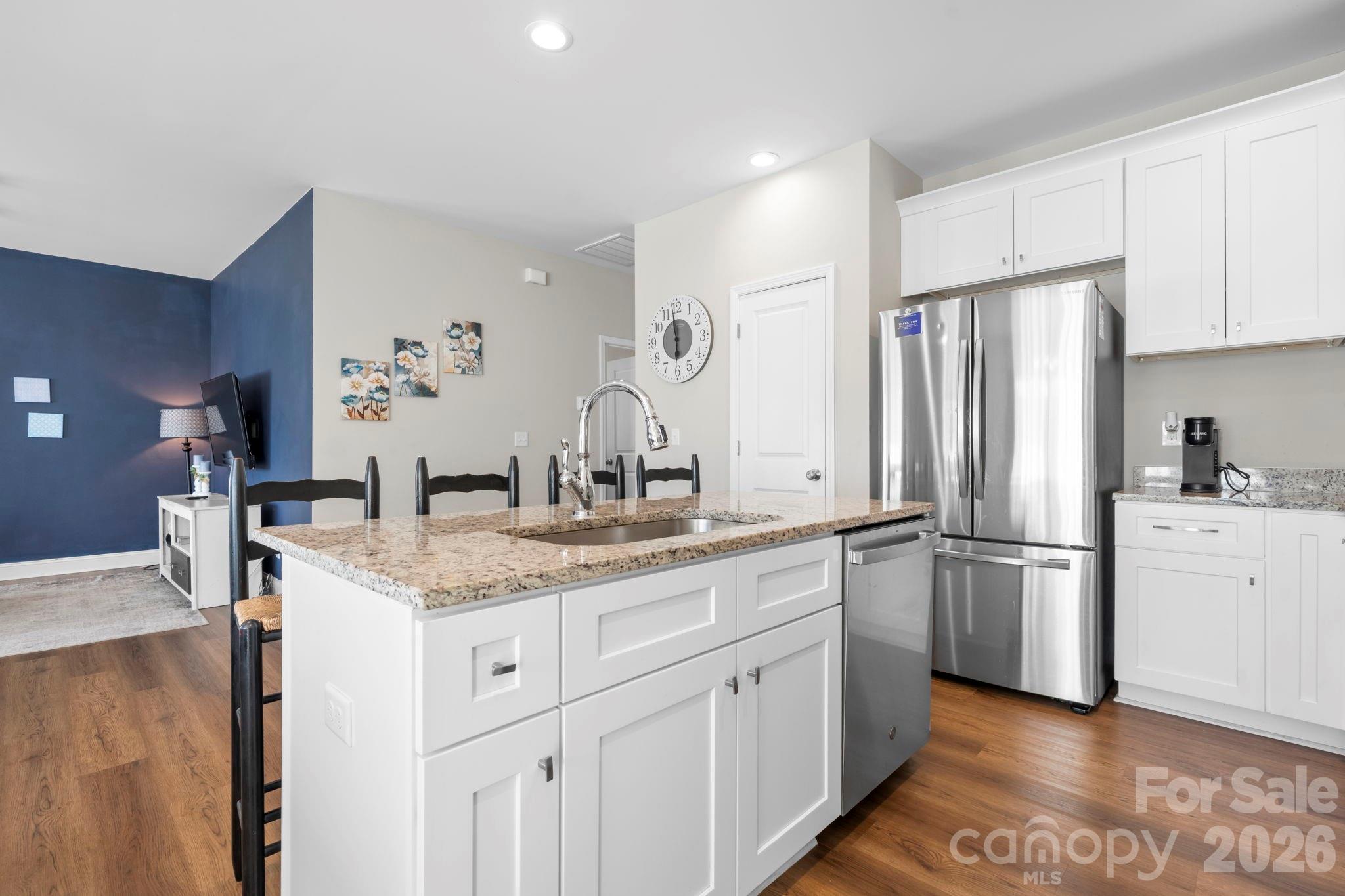 402 2nd Street Property Photo 4
