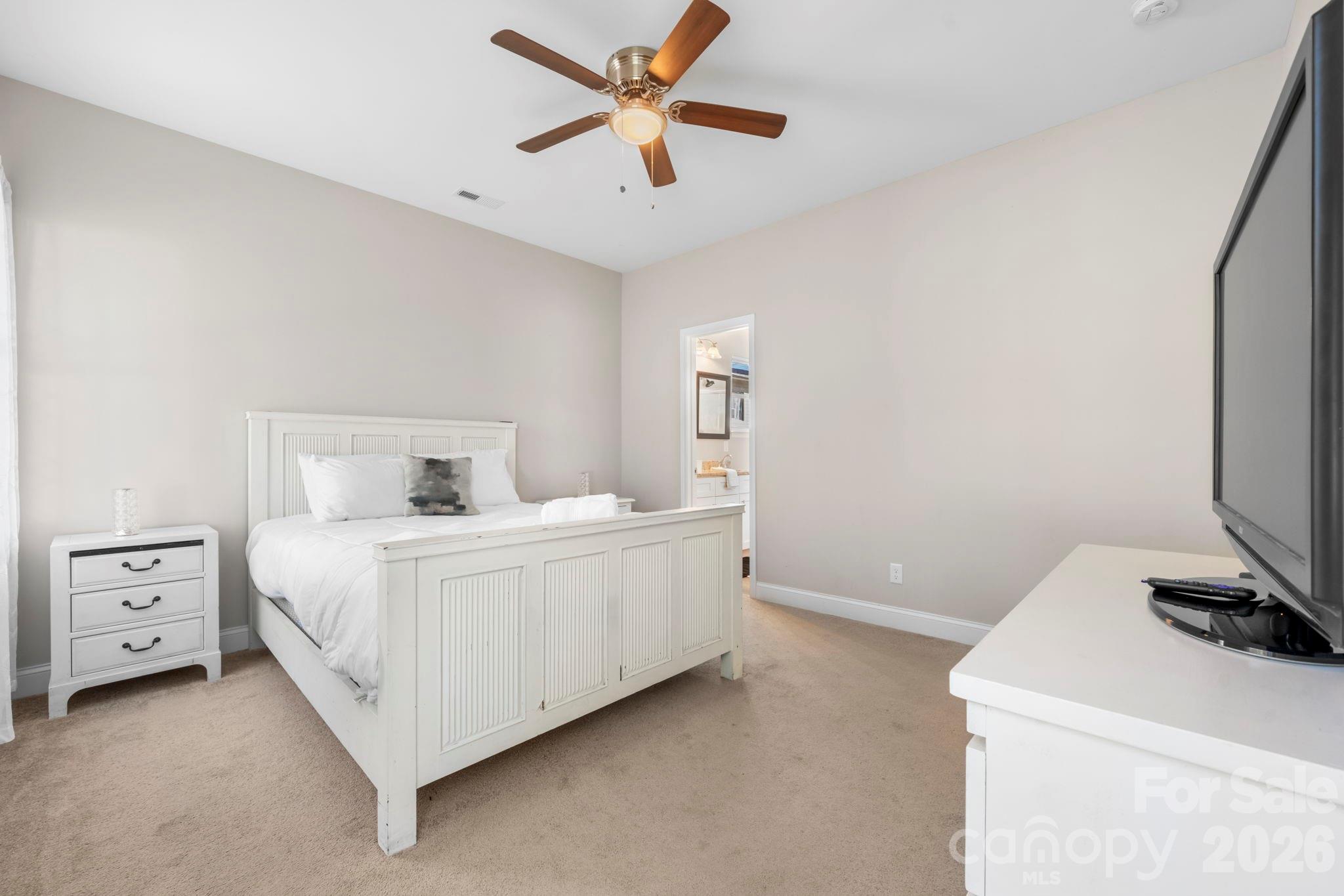 402 2nd Street Property Photo 11