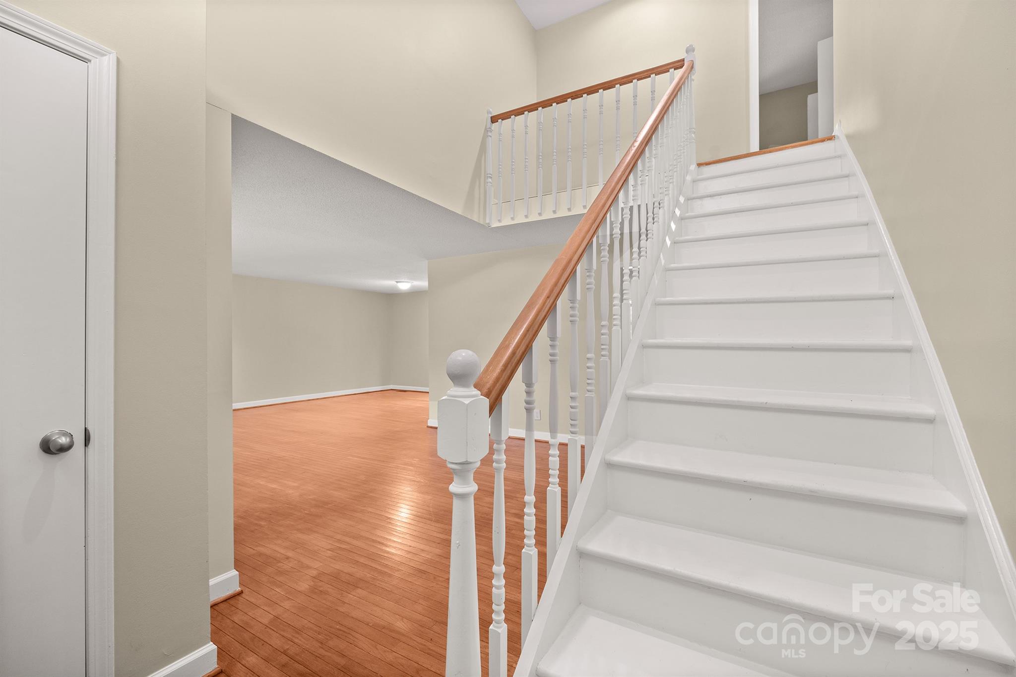 1052 Palmyra Drive Property Photo 4