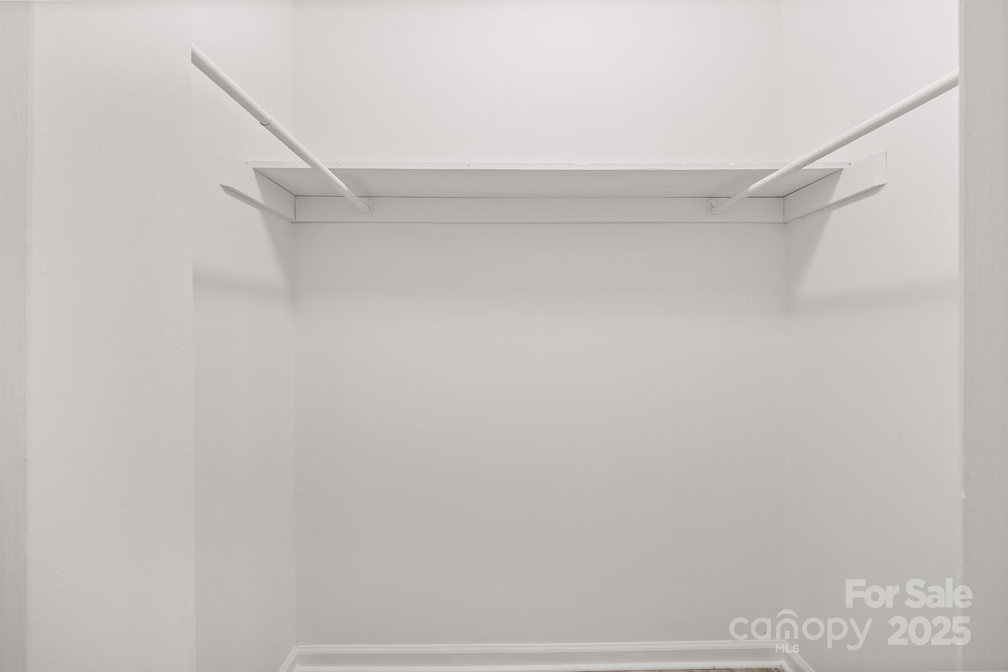 1052 Palmyra Drive Property Photo 18