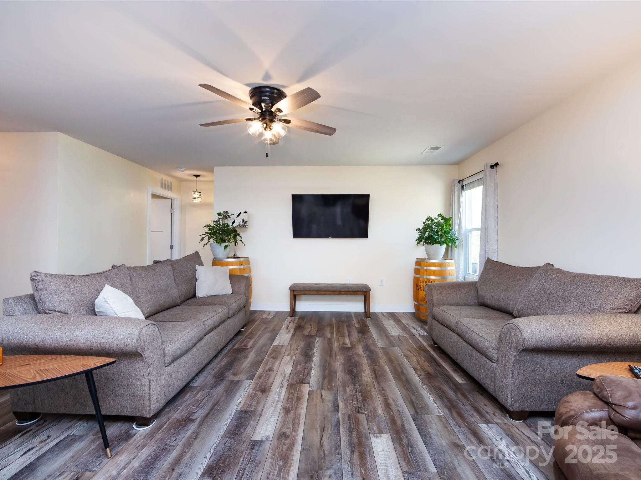 4499 Hunton Dale Road Property Photo 10