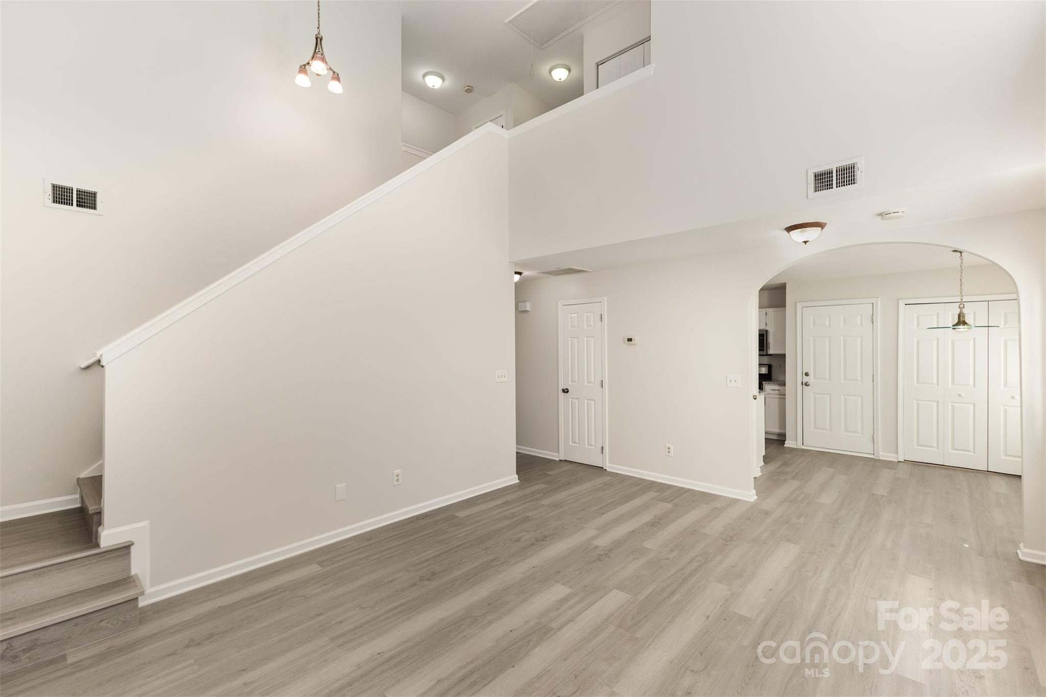 14101 Arbor Ridge Drive Property Photo 6