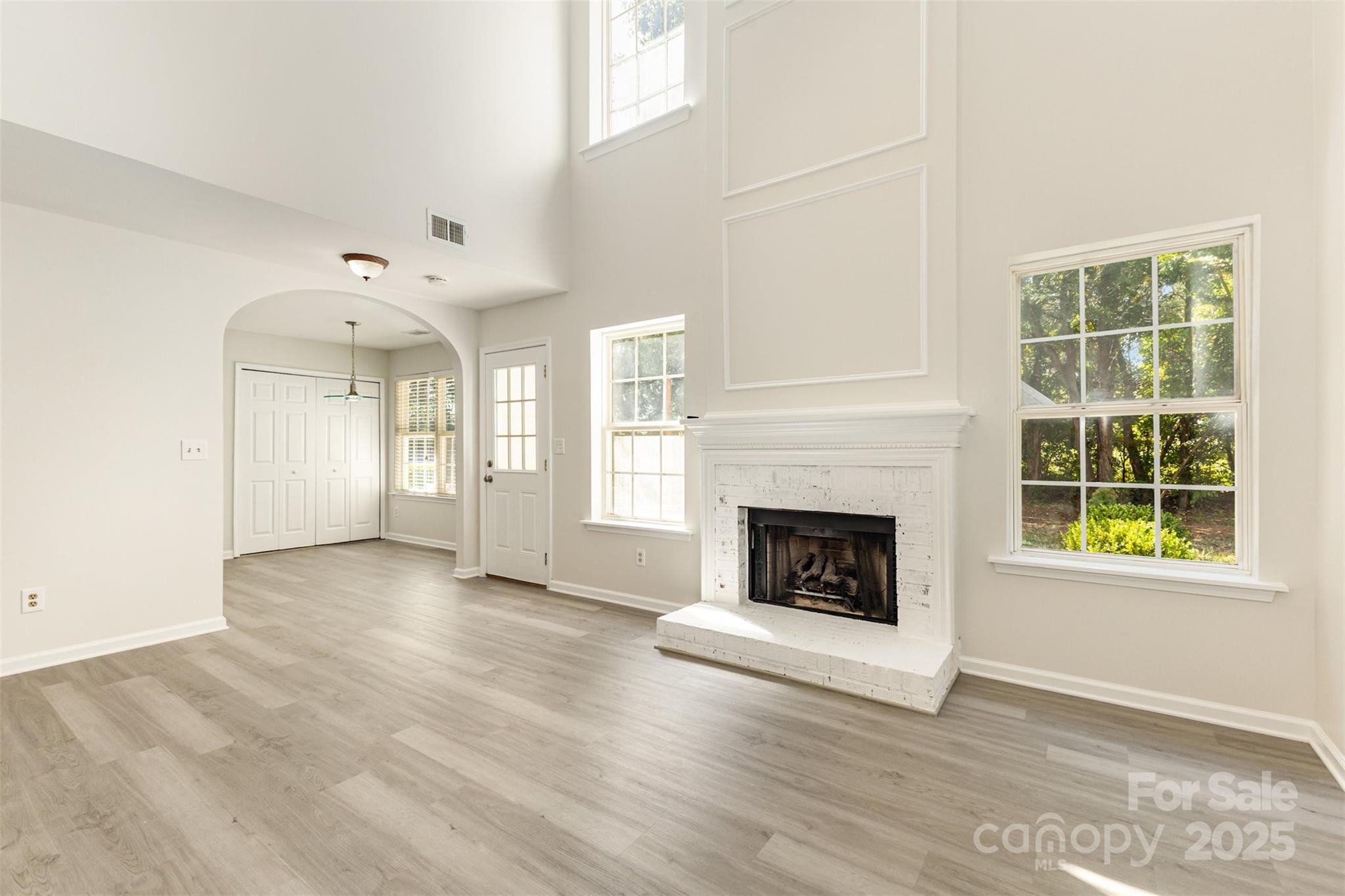 14101 Arbor Ridge Drive Property Photo 9