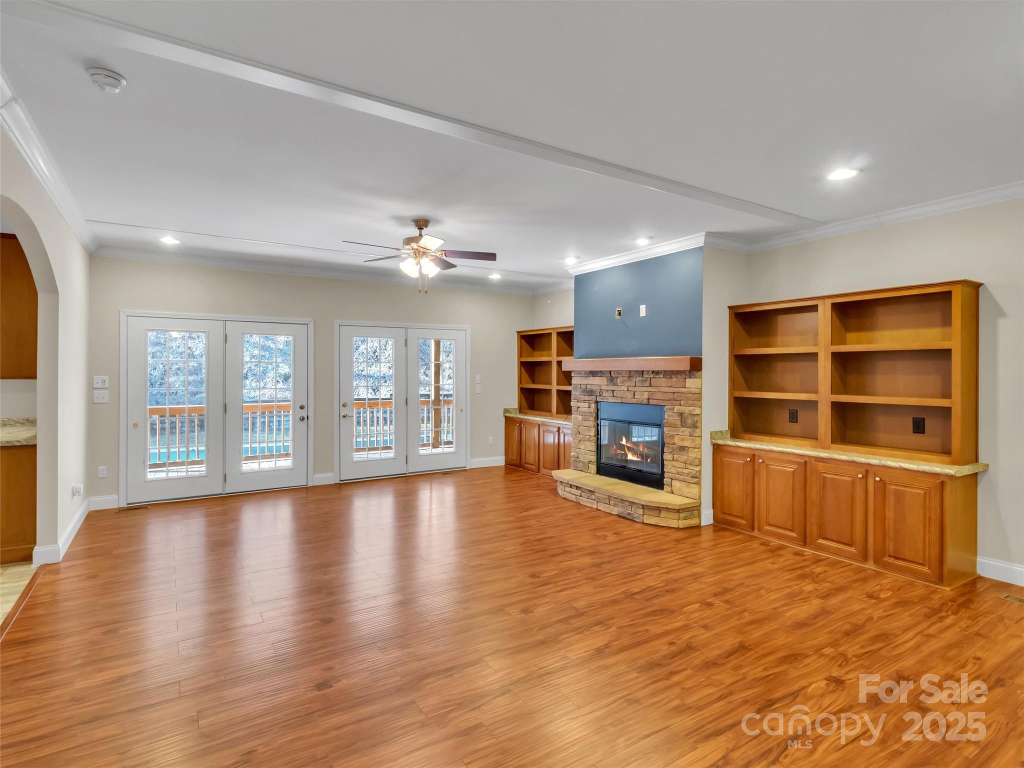 284 Cutting Edge Drive Property Photo 8