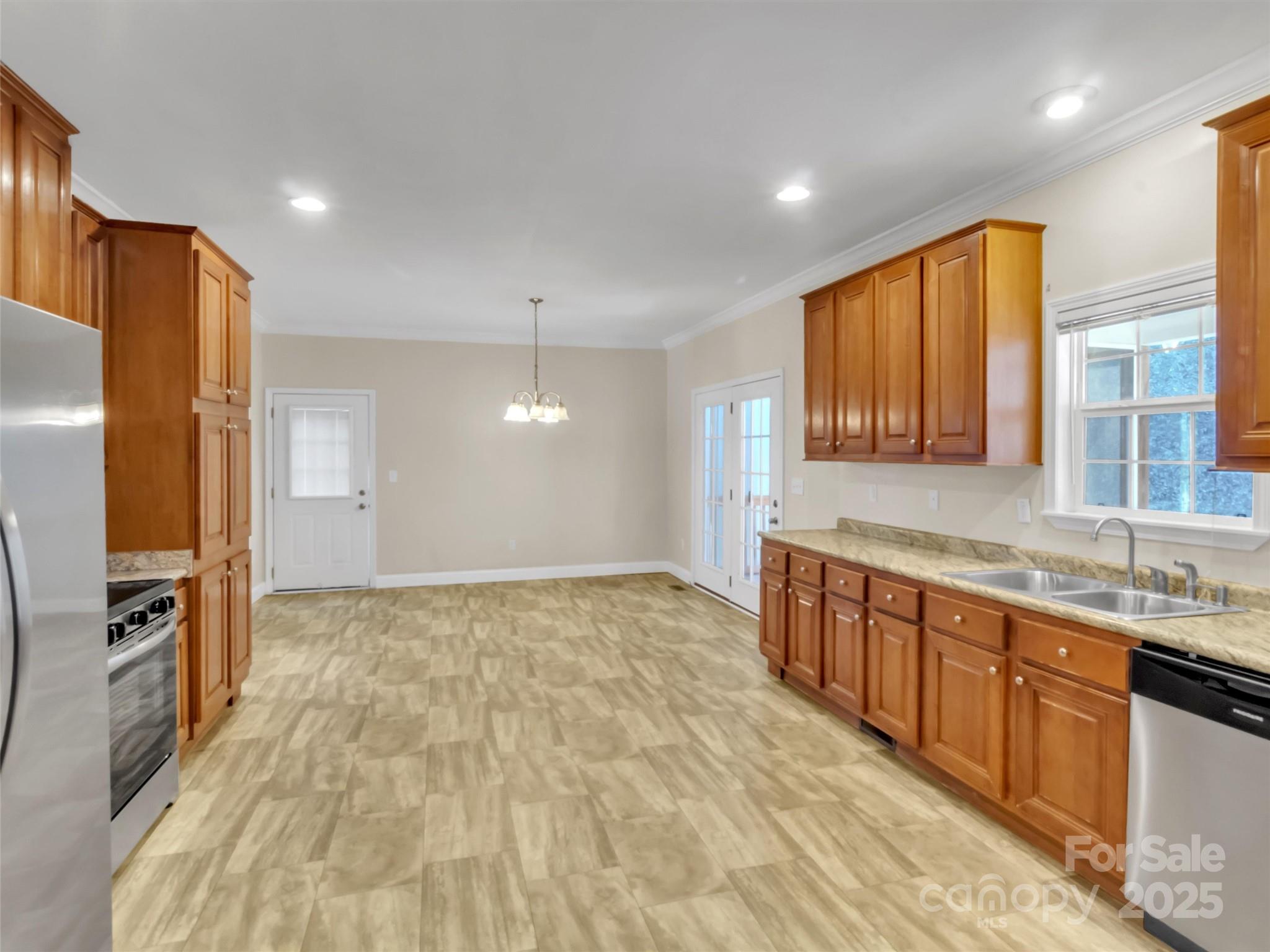 284 Cutting Edge Drive Property Photo 11