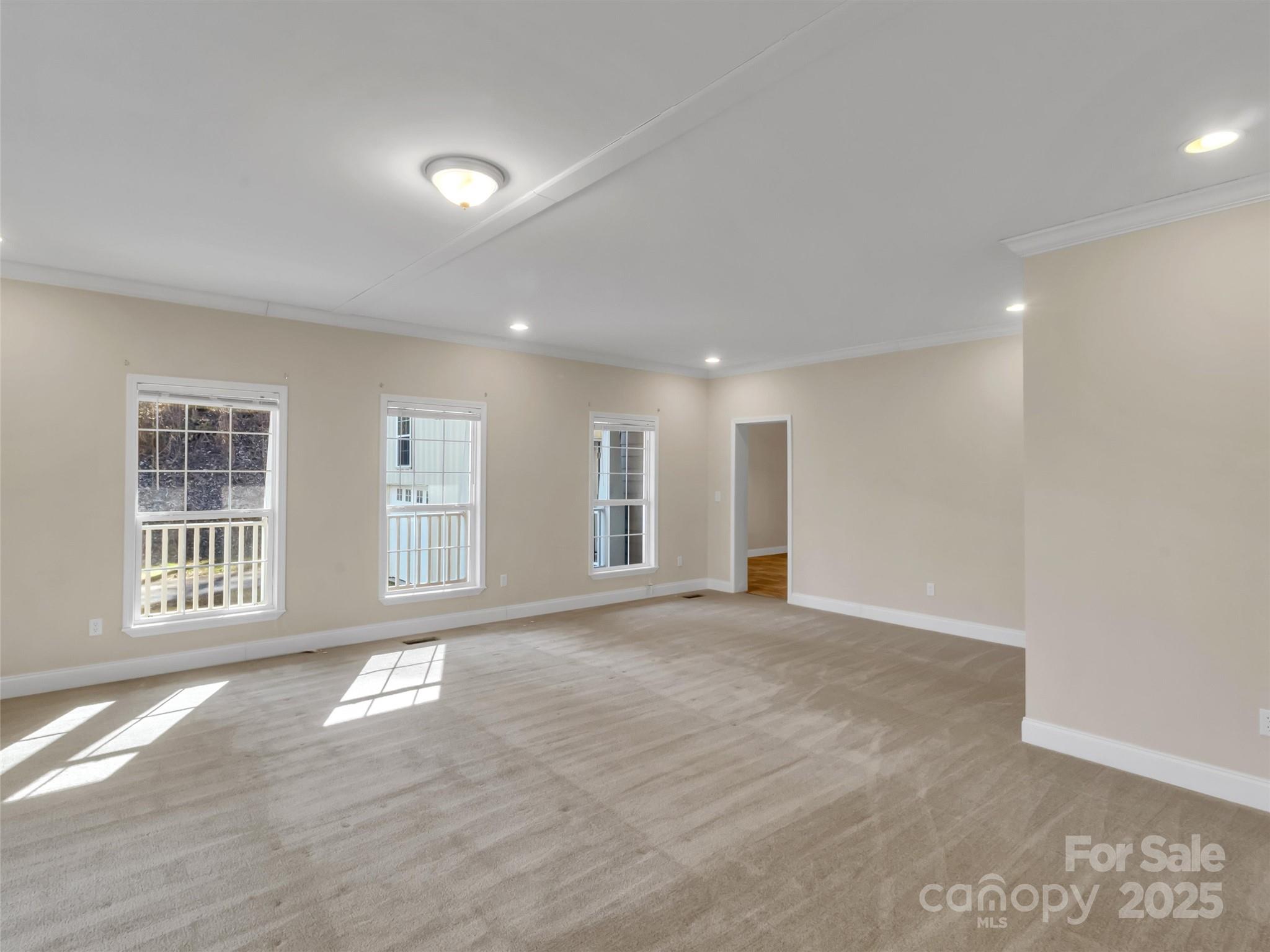 284 Cutting Edge Drive Property Photo 12