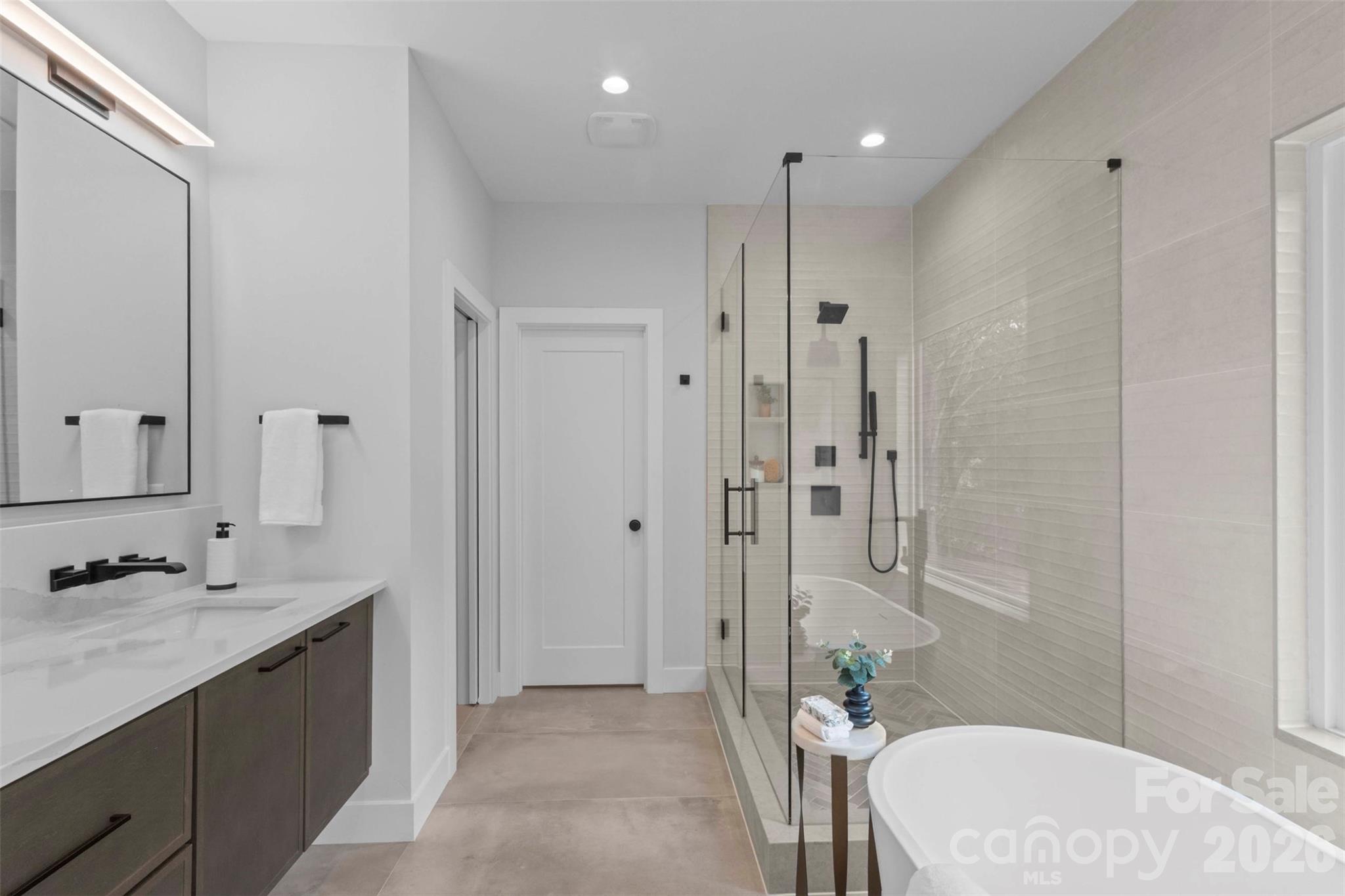 1613 Umstead Street Property Photo 13