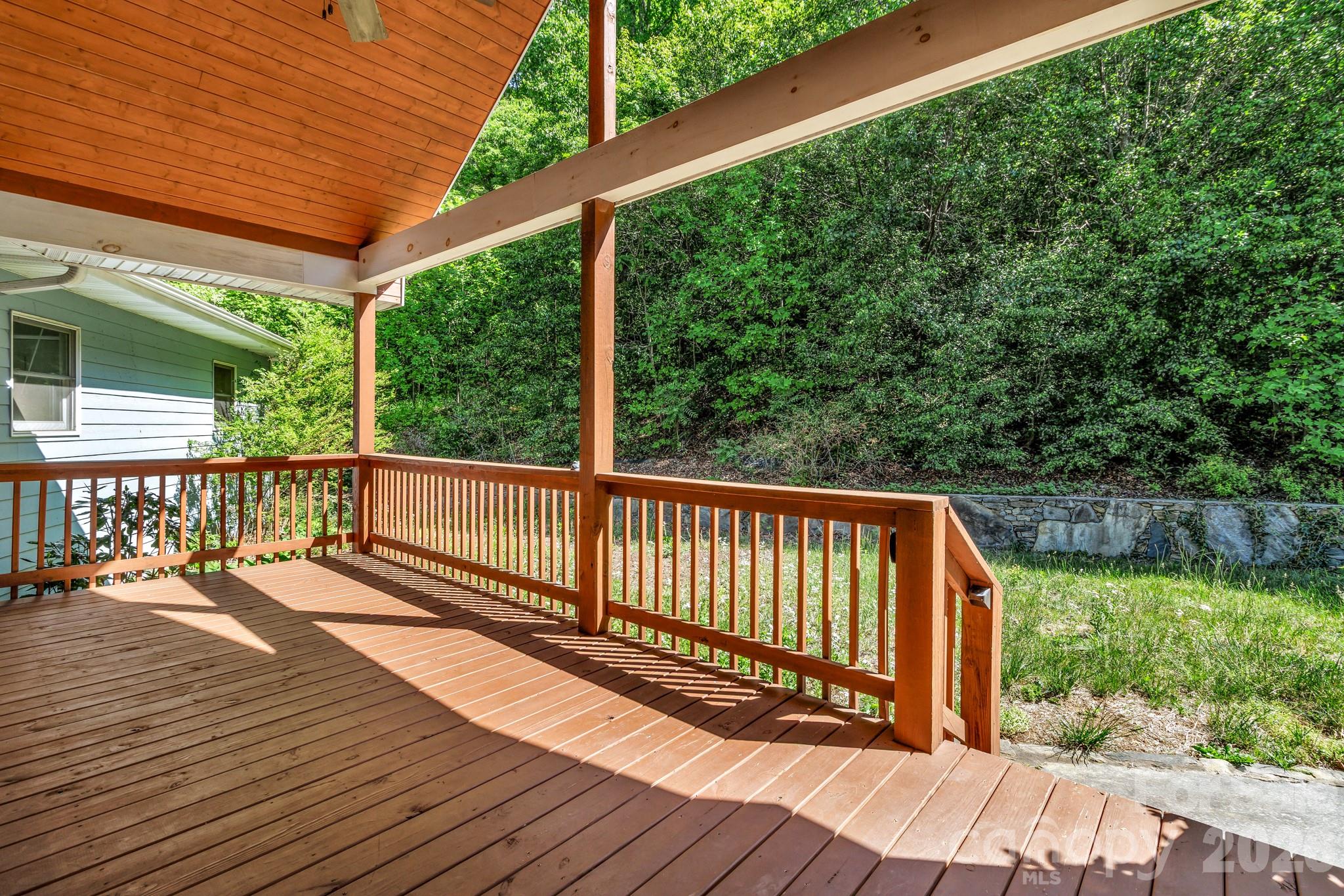 125 Winding Ridge Road Property Photo 4