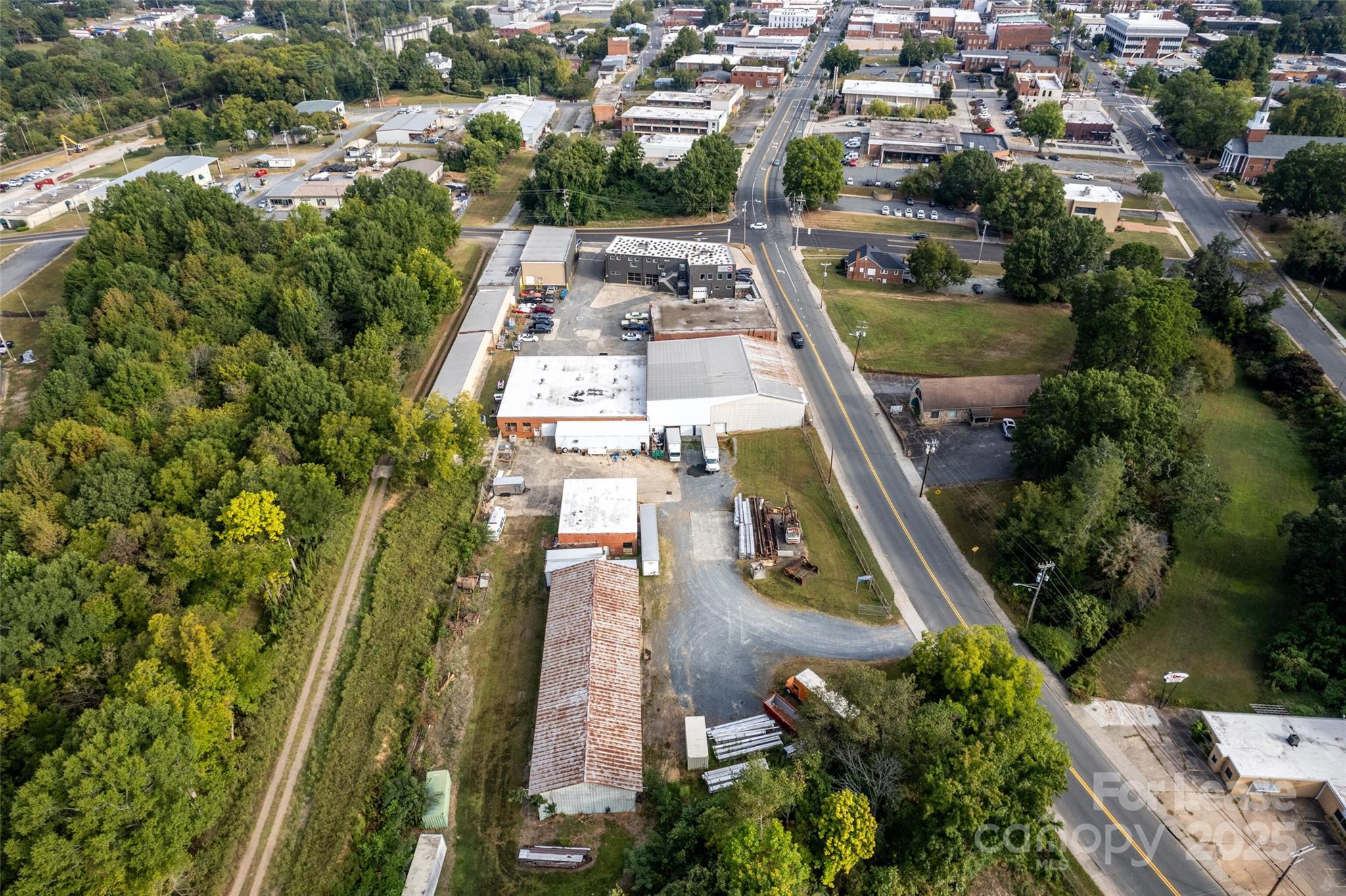 203 Old Charlotte Road Property Photo 4