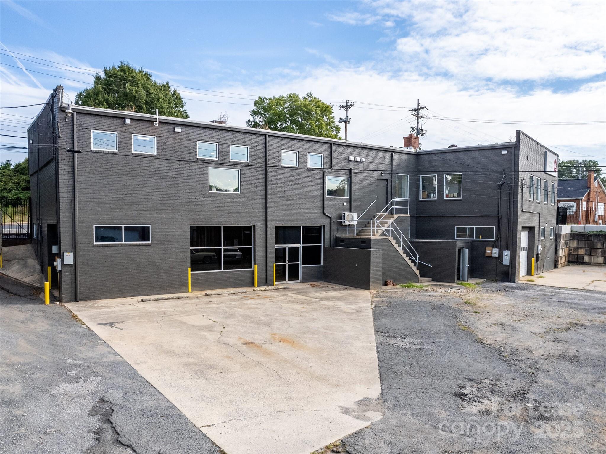 203 Old Charlotte Road Property Photo 5