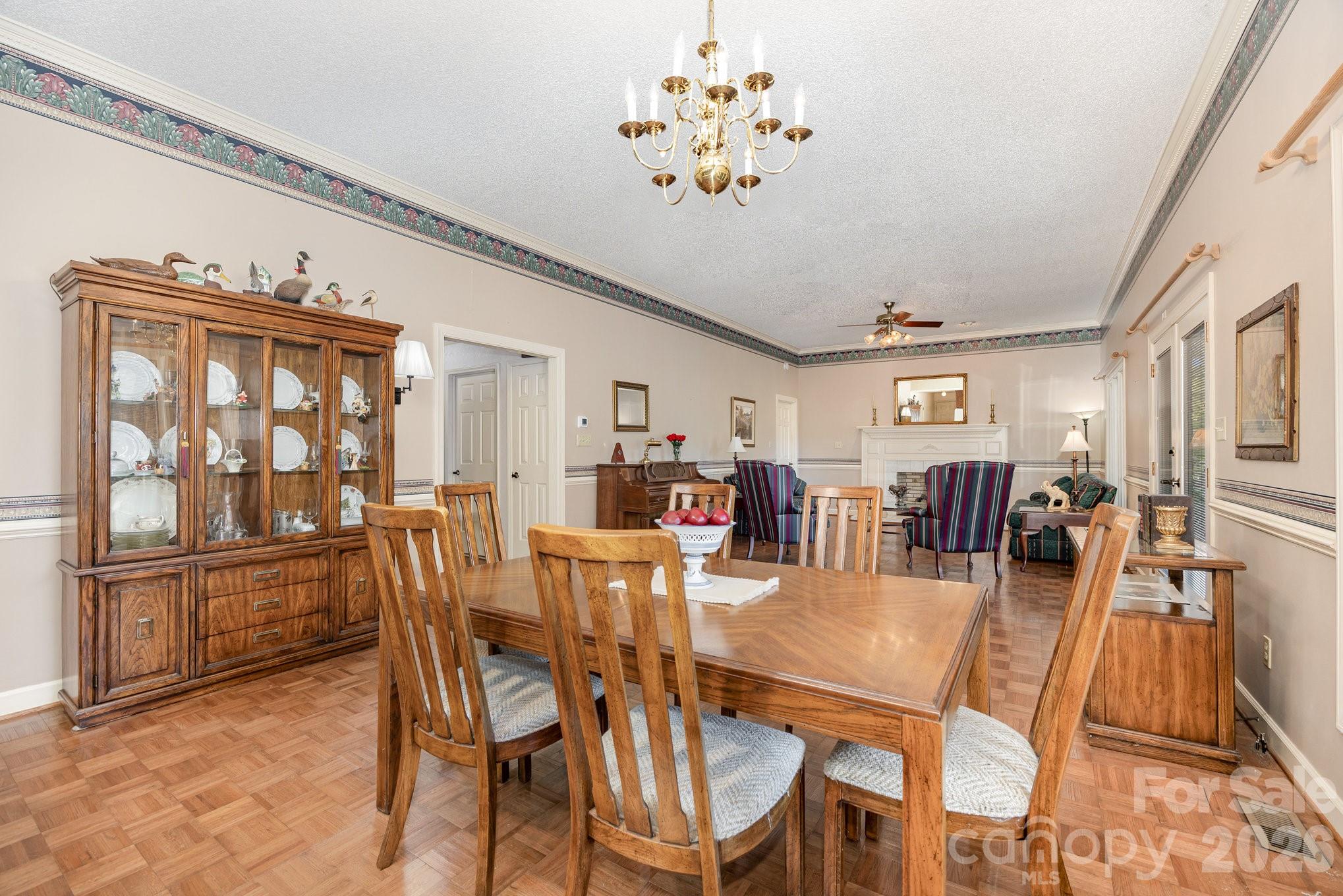 240 Partridge Run Property Photo 4