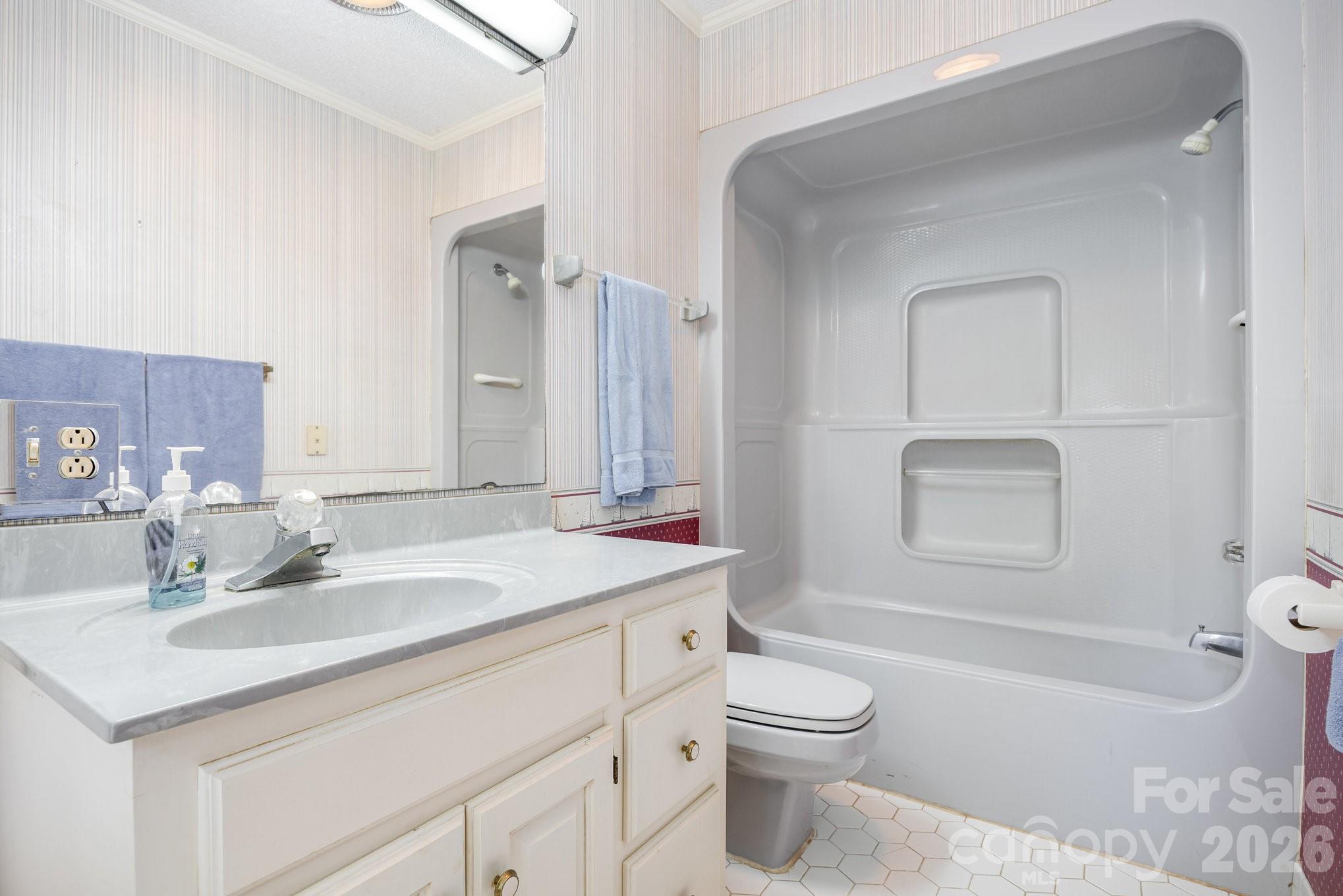 240 Partridge Run Property Photo 15
