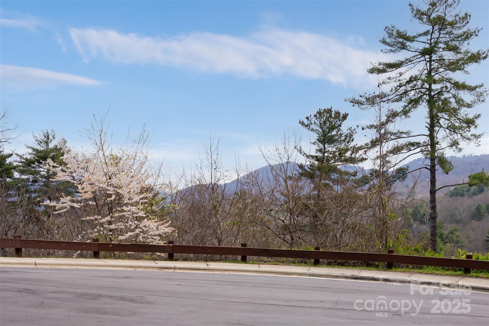 12 Grovepoint Way Property Photo 7