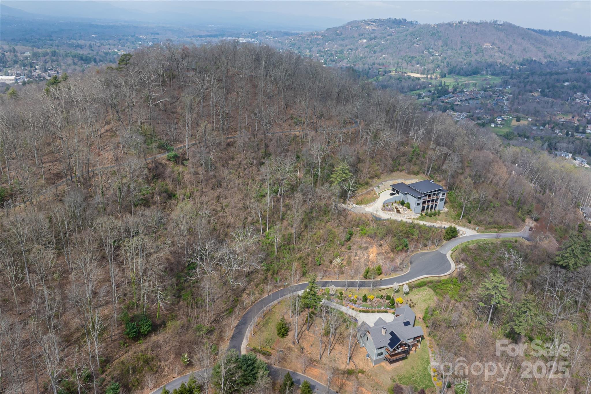 12 Grovepoint Way Property Photo 8