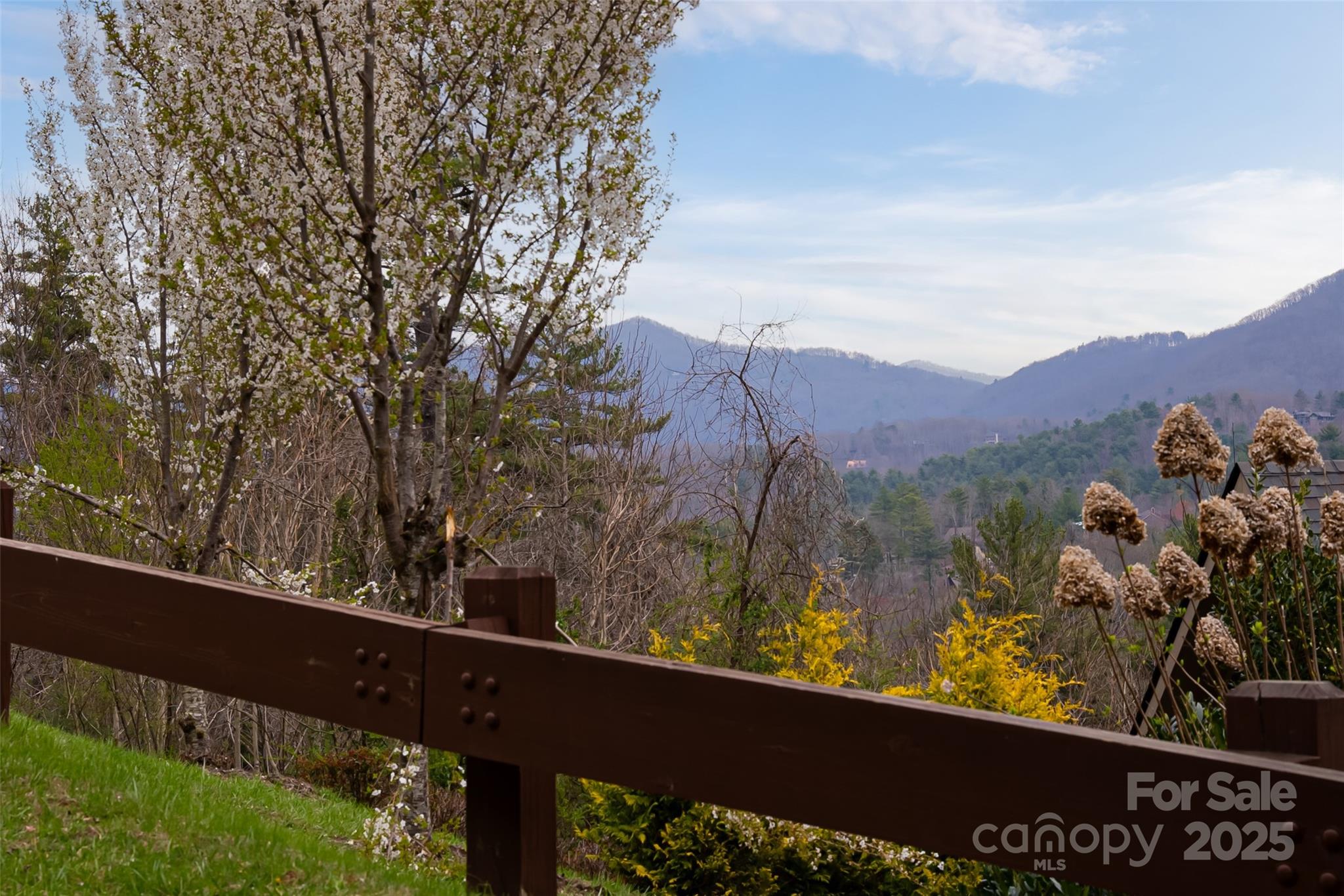 12 Grovepoint Way Property Photo 9