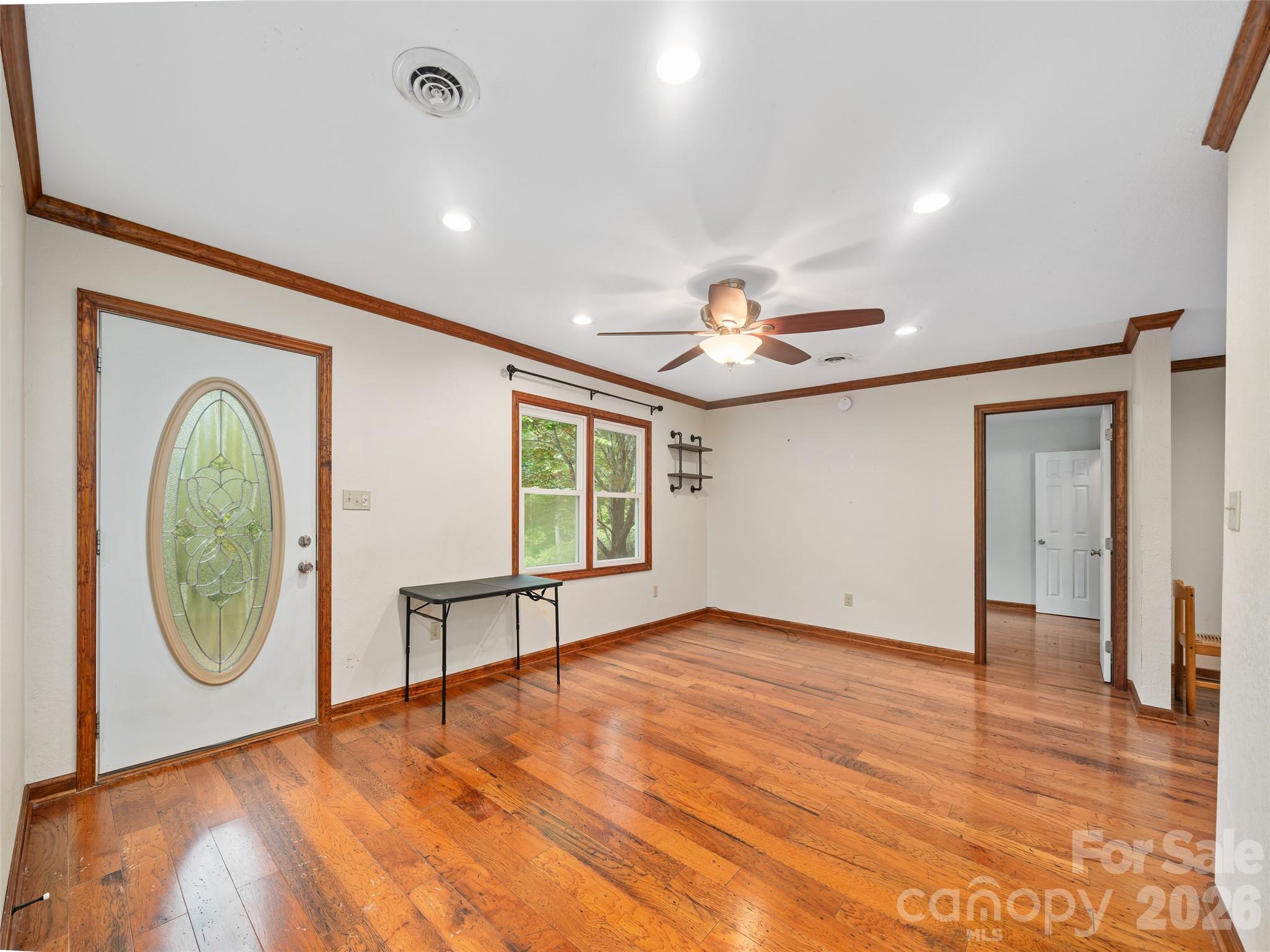158 Dover Lane Property Photo 3