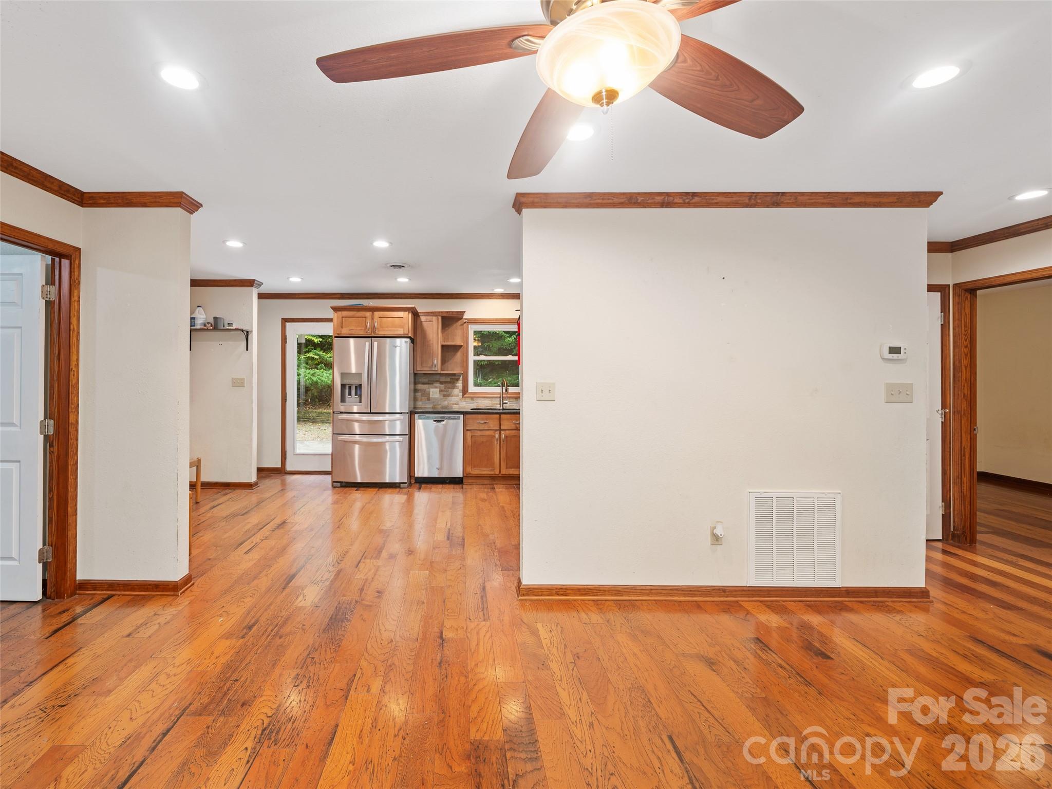 158 Dover Lane Property Photo 7