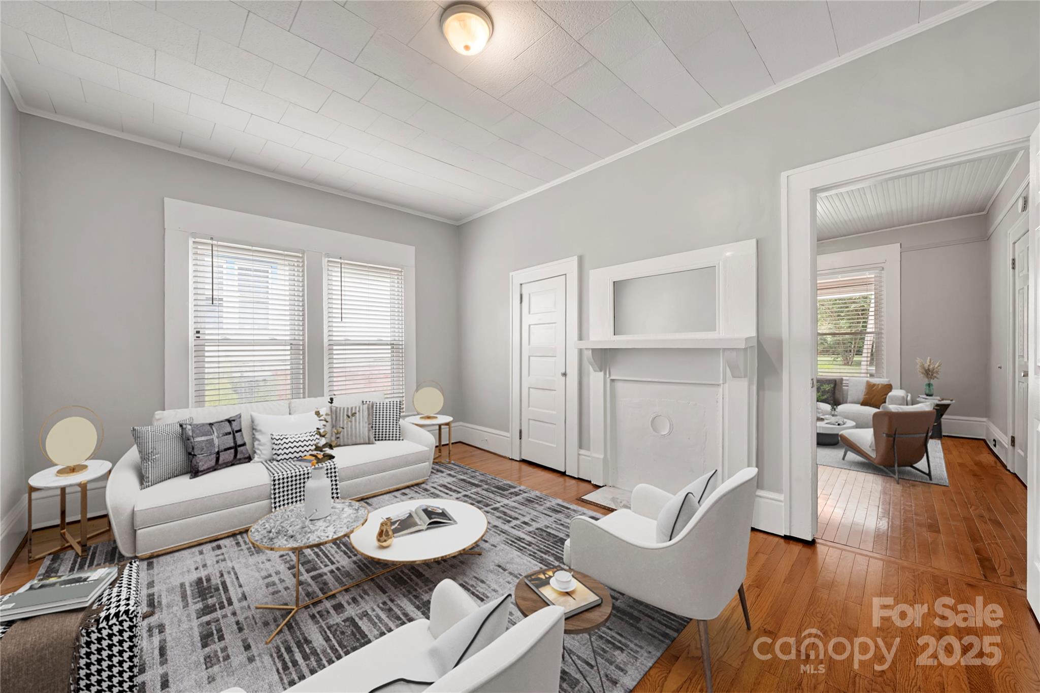 215 W D Street Property Photo 16