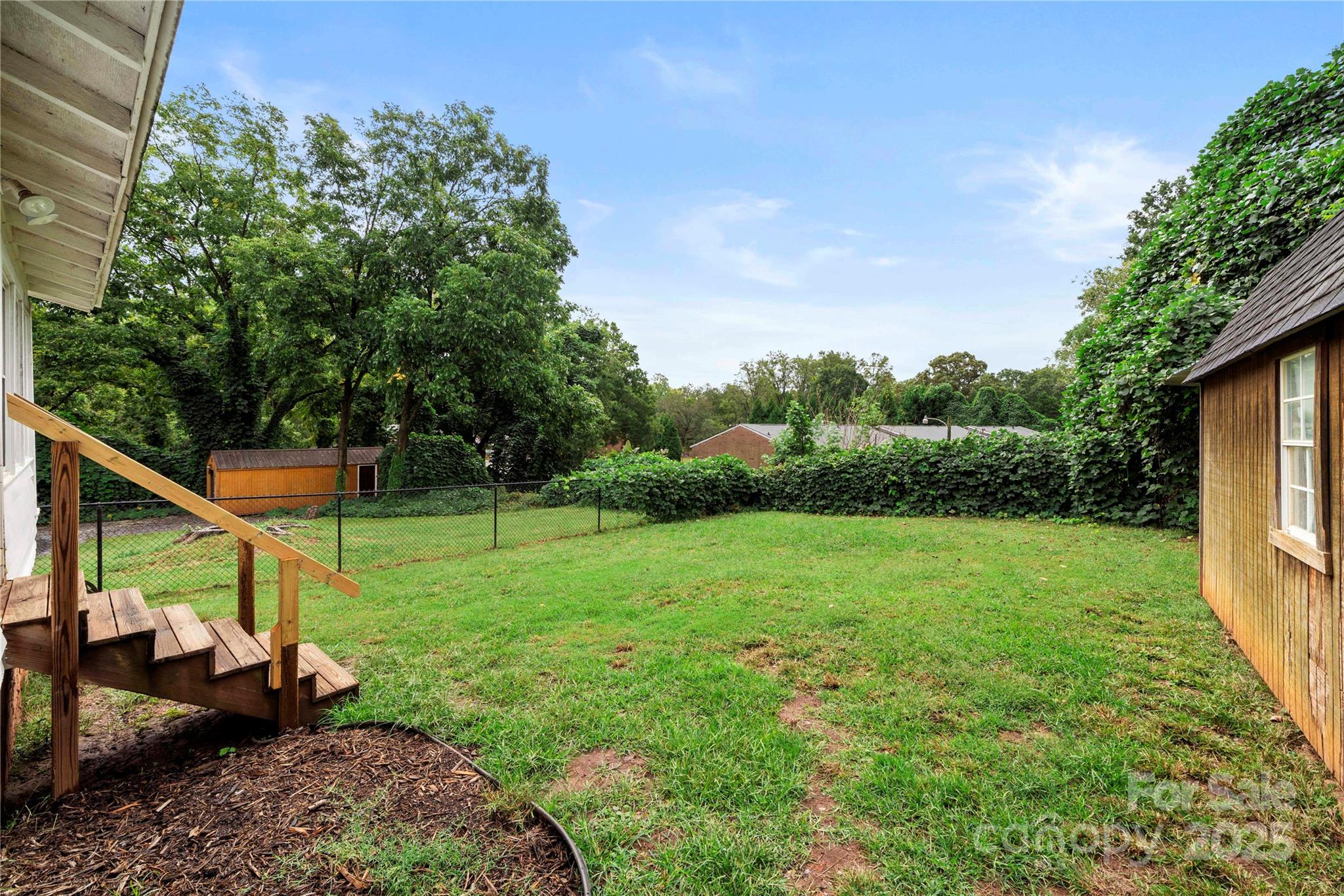 215 W D Street Property Photo 44