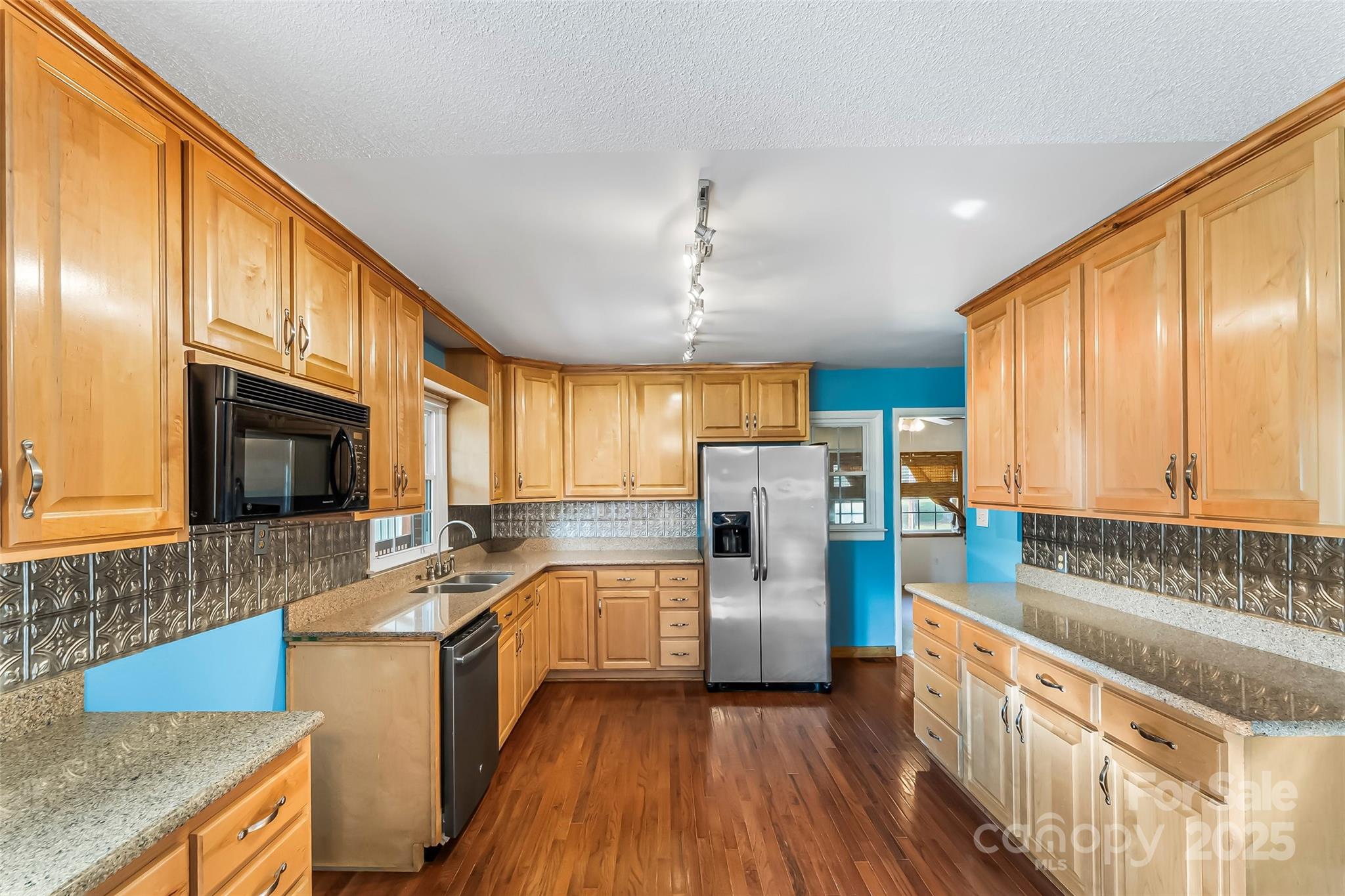 5325 Us 70 Highway Property Photo 8