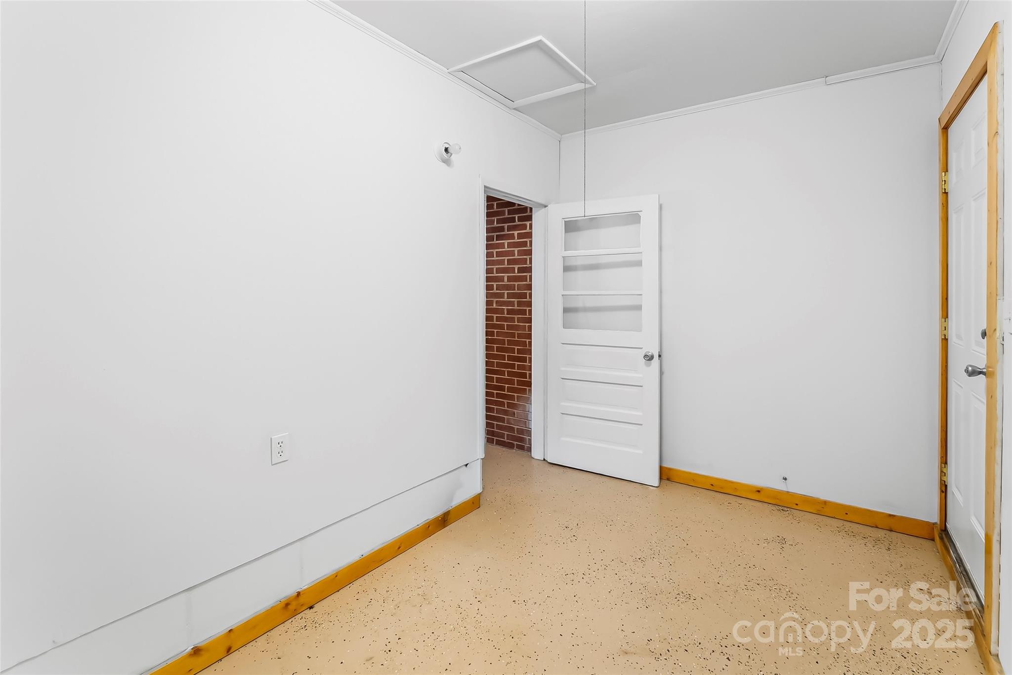 5325 Us 70 Highway Property Photo 12