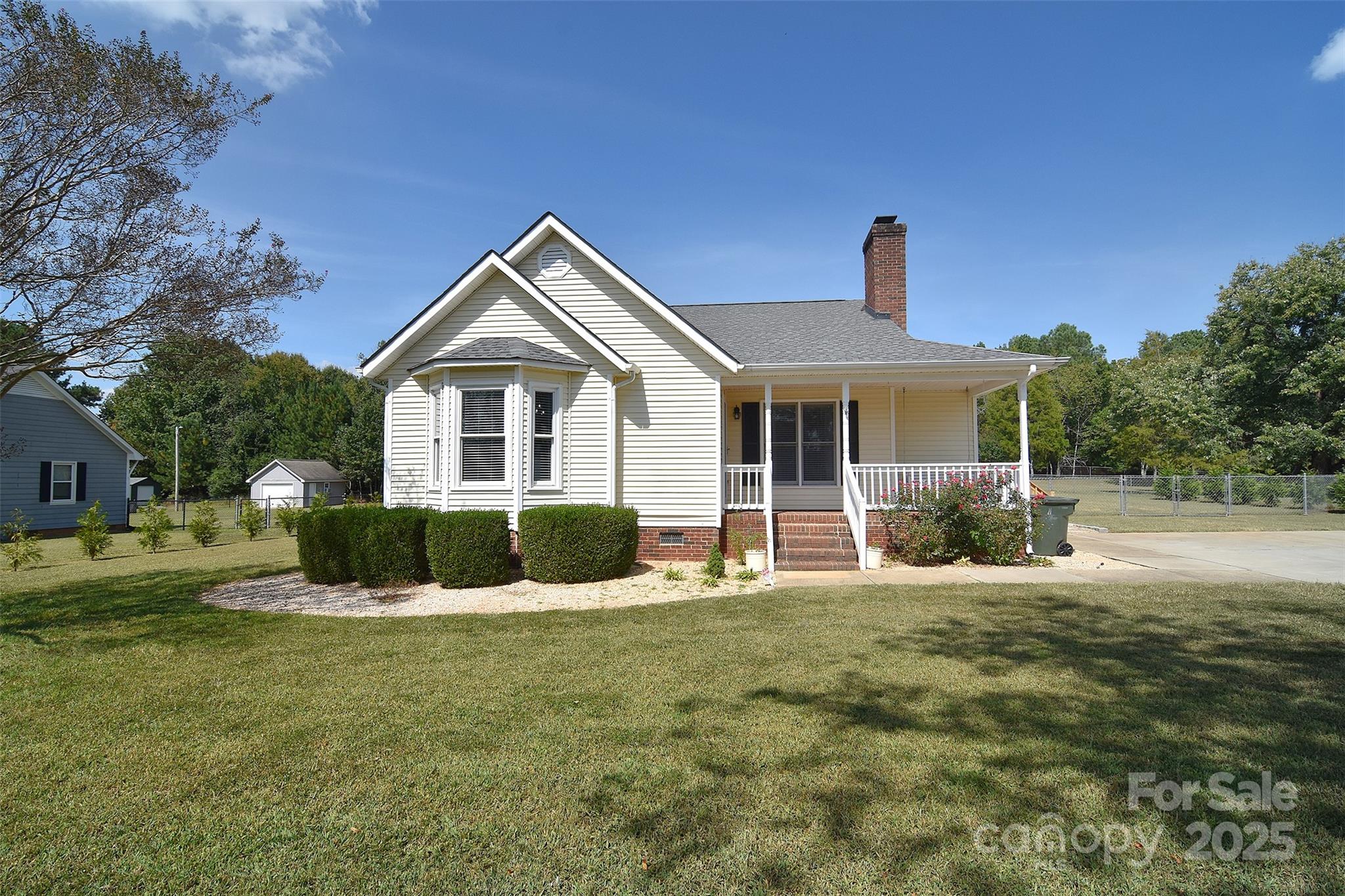 2506 Foxworth Drive Property Photo 1