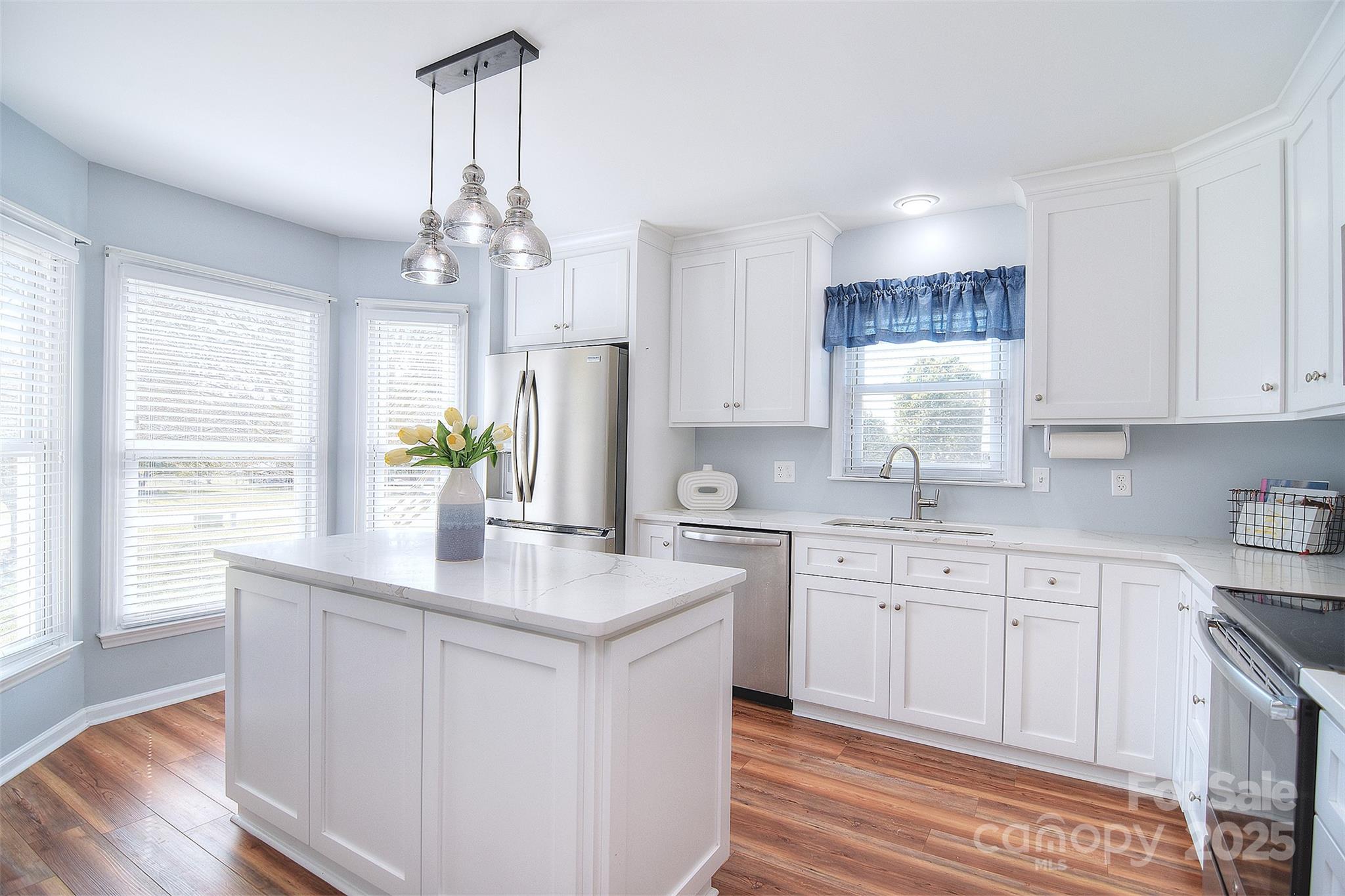 2506 Foxworth Drive Property Photo 9