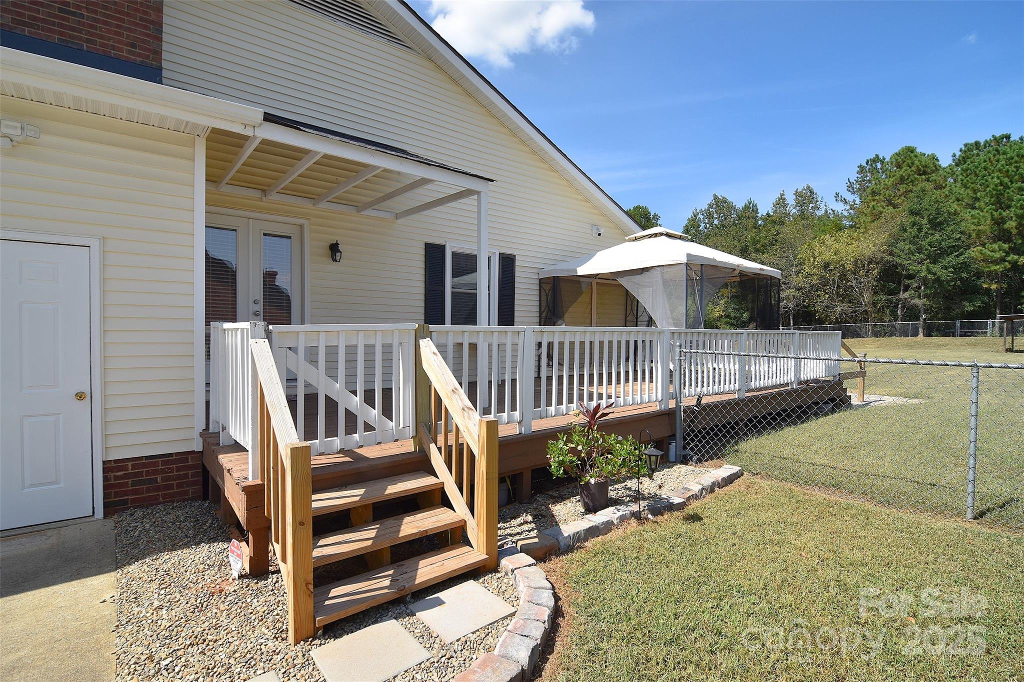 2506 Foxworth Drive Property Photo 29