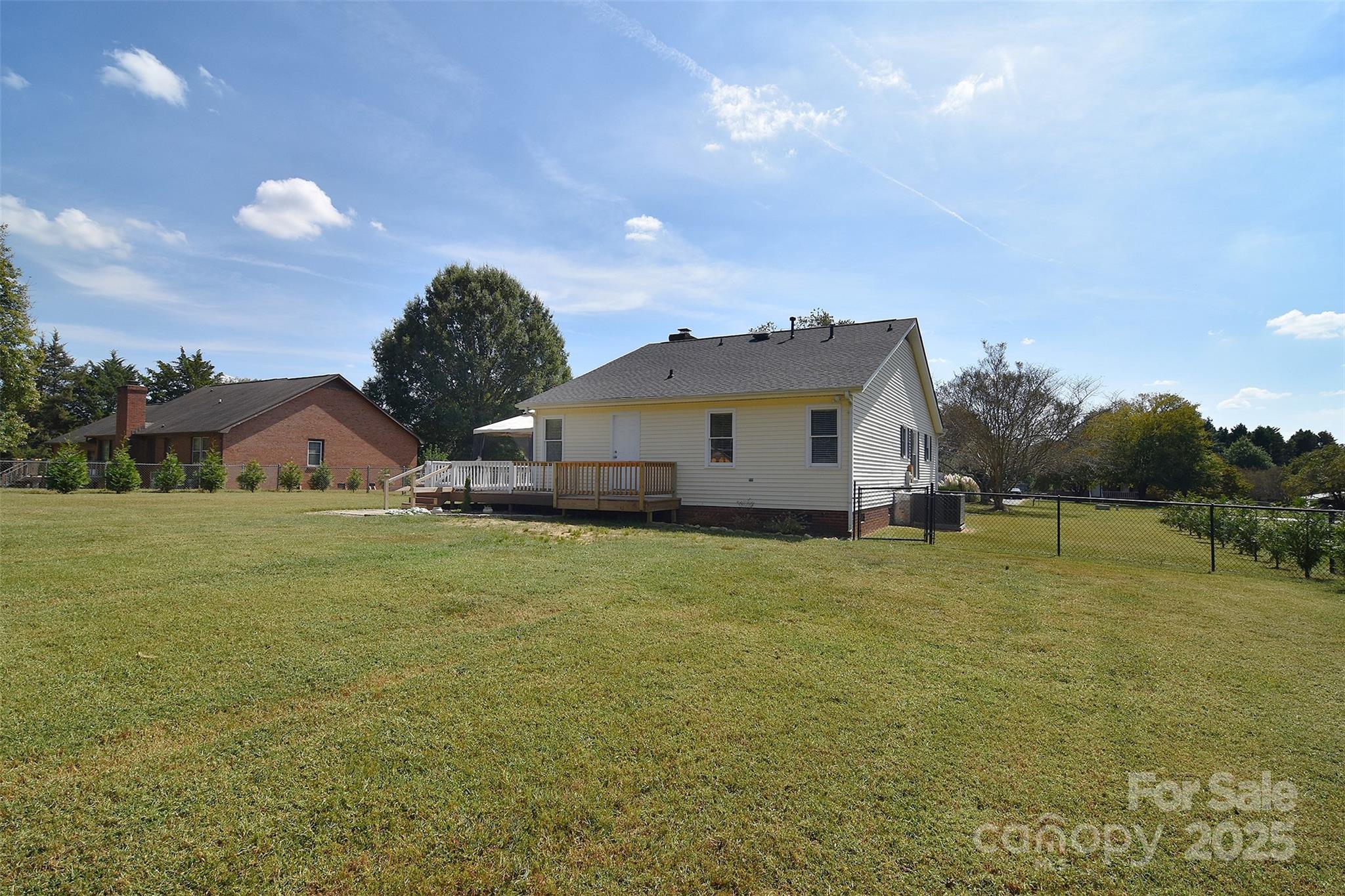 2506 Foxworth Drive Property Photo 32