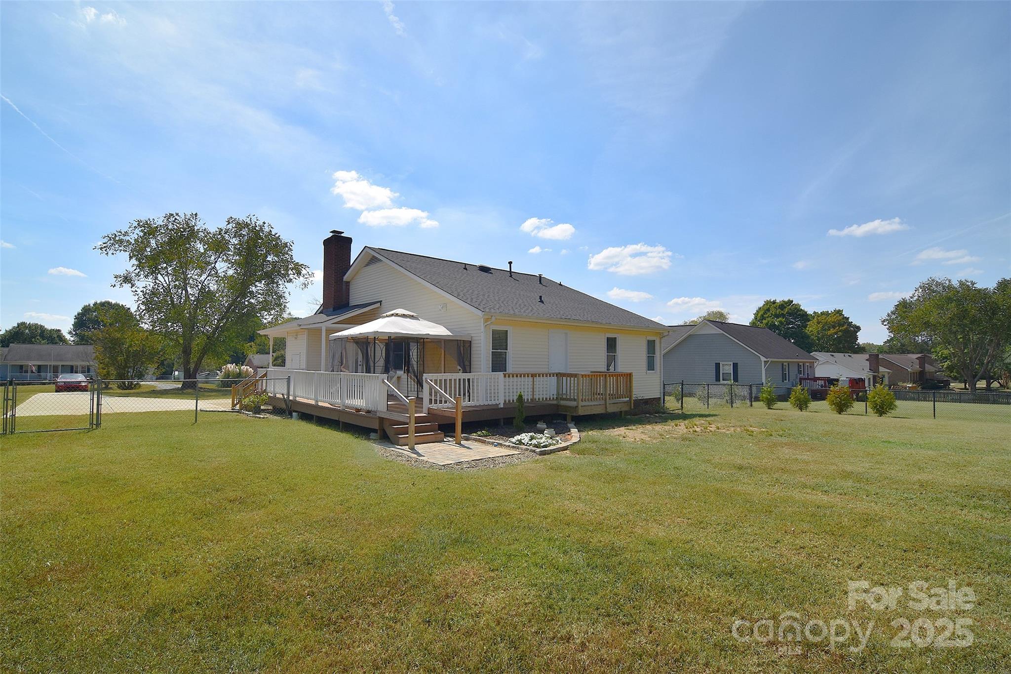 2506 Foxworth Drive Property Photo 33