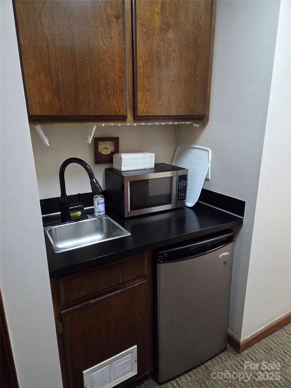 5511 Monroe Road Property Photo 8
